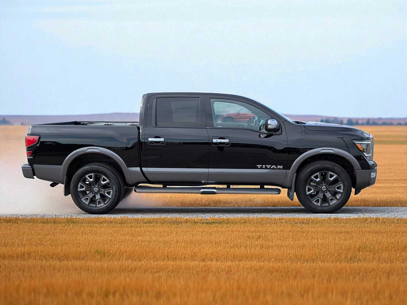 Thumbnail: 2021 Nissan Titan - 7