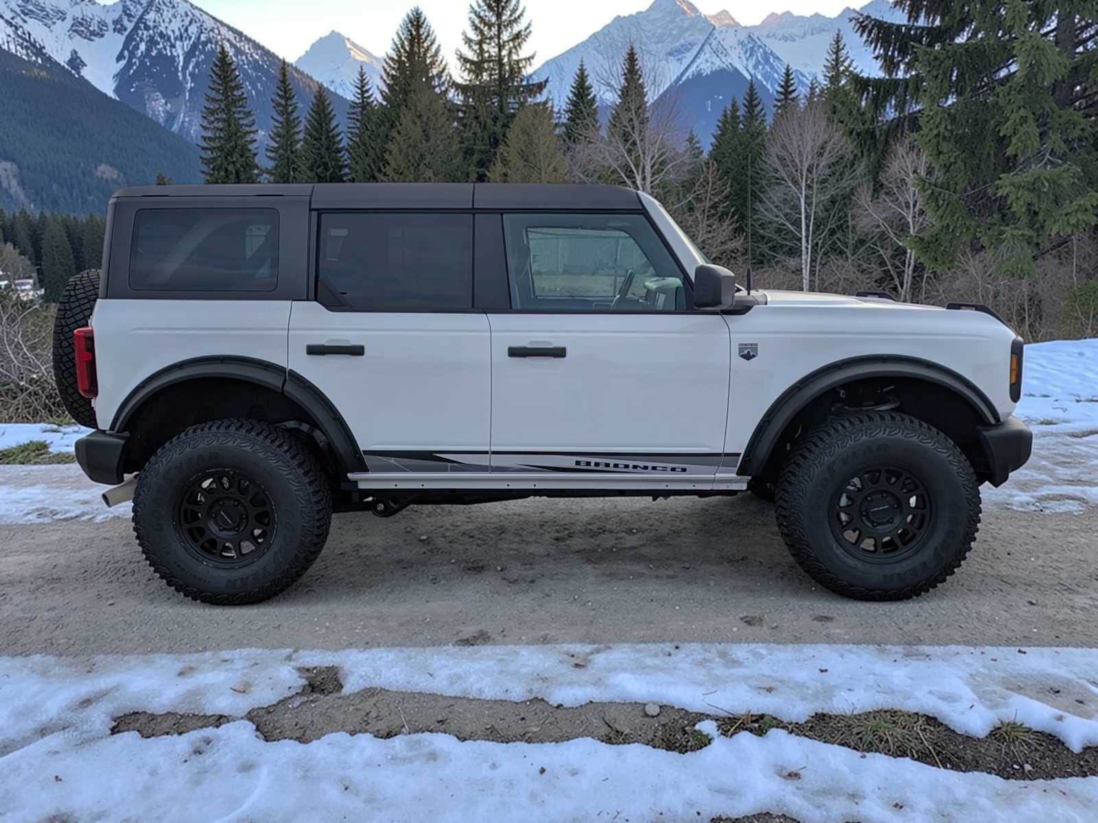 Thumbnail: 2025 Ford Bronco - 7