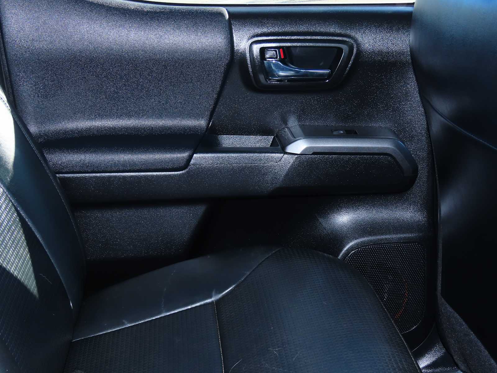 Thumbnail: 2019 Toyota Tacoma - 23