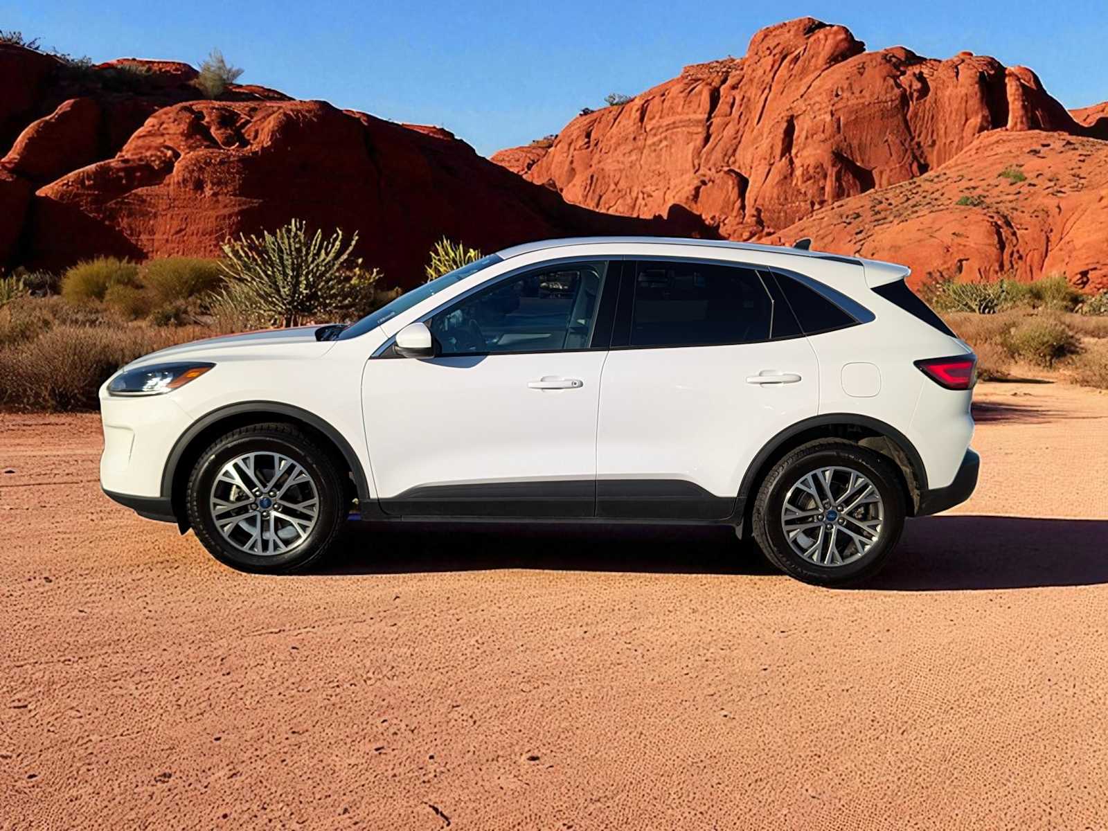 Thumbnail: 2022 Ford Escape - 3