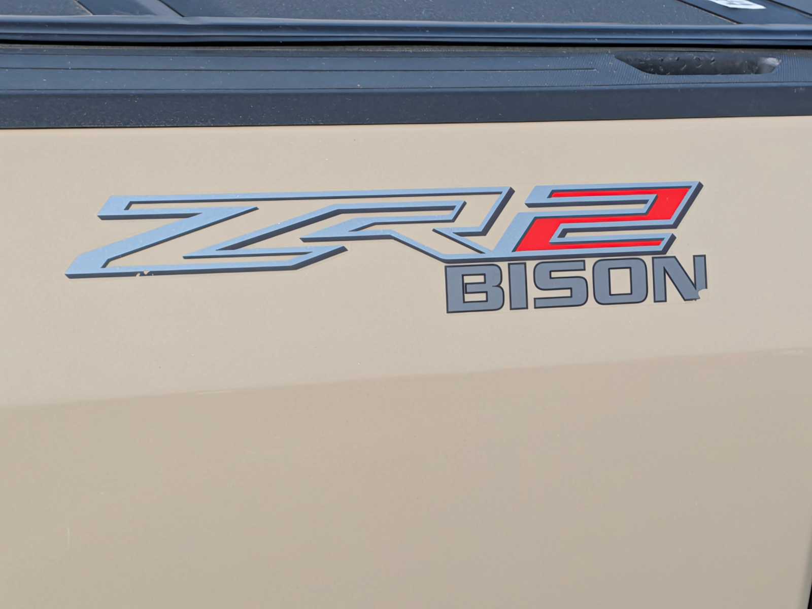 Thumbnail: 2022 Chevrolet Colorado - 13