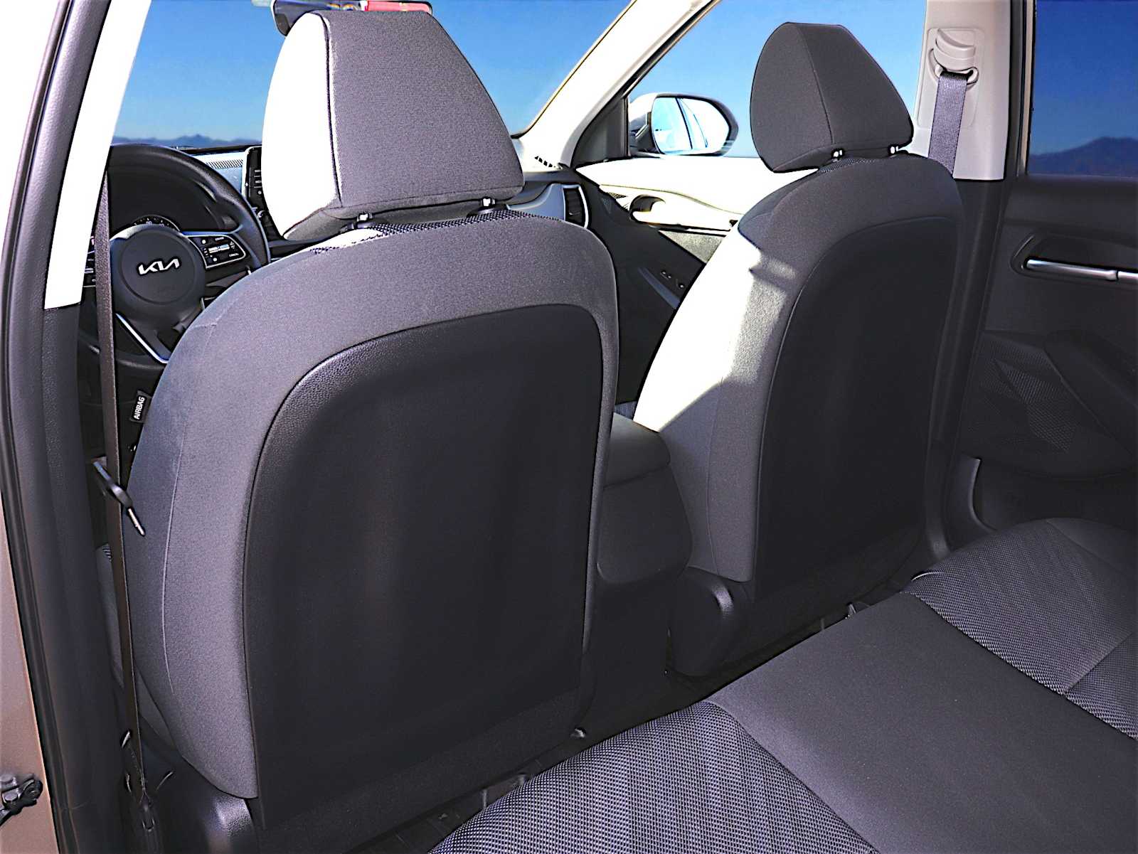 Thumbnail: 2023 Kia Seltos - 20