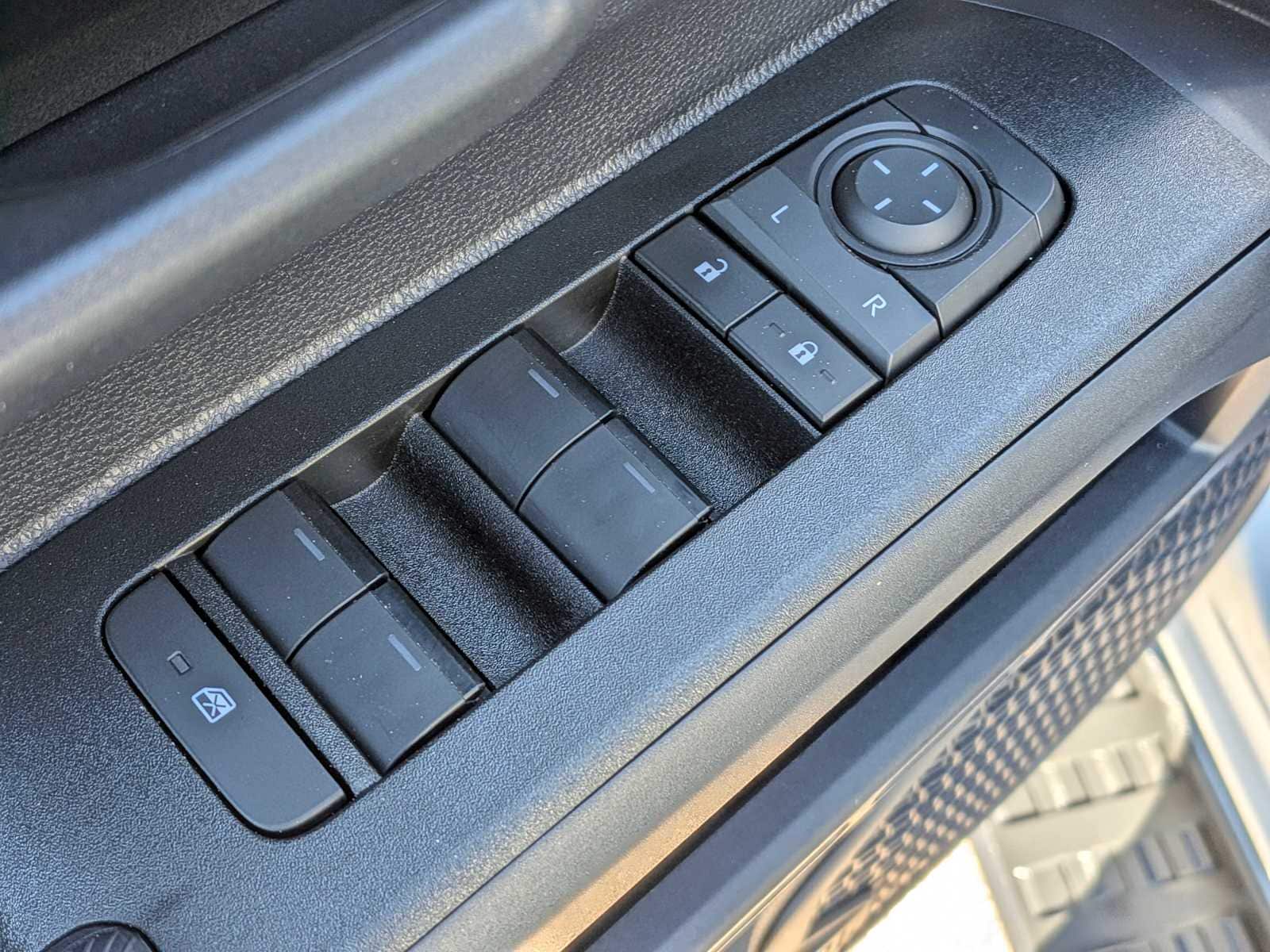 Thumbnail: 2025 Toyota 4Runner - 17