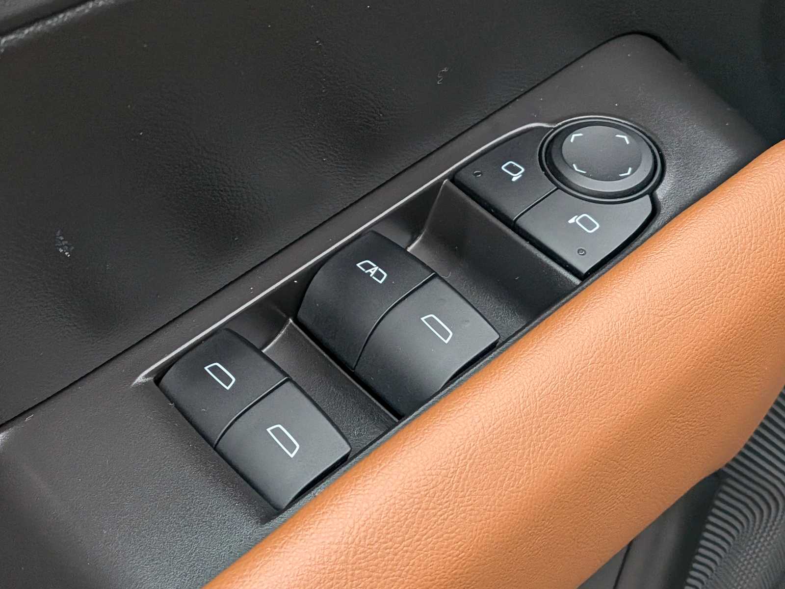 Thumbnail: 2024 GMC Canyon - 17