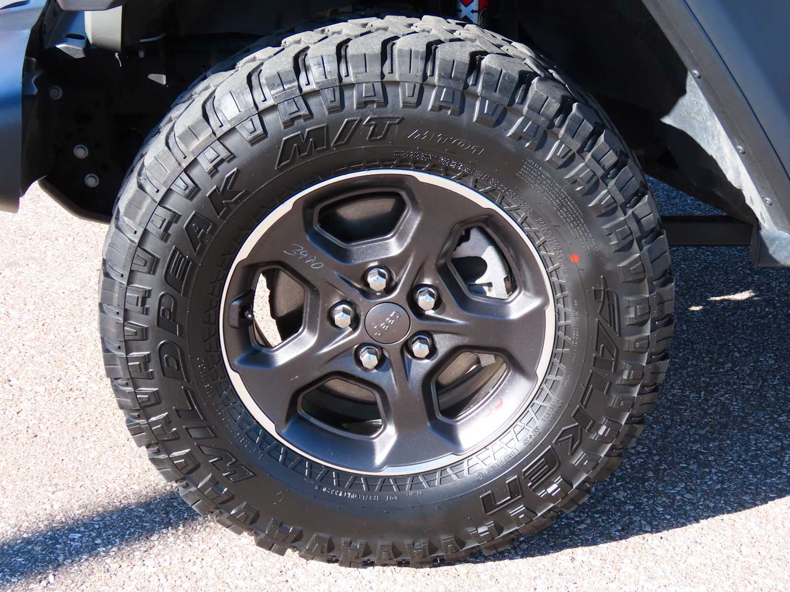 Thumbnail: 2021 Jeep Gladiator - 14