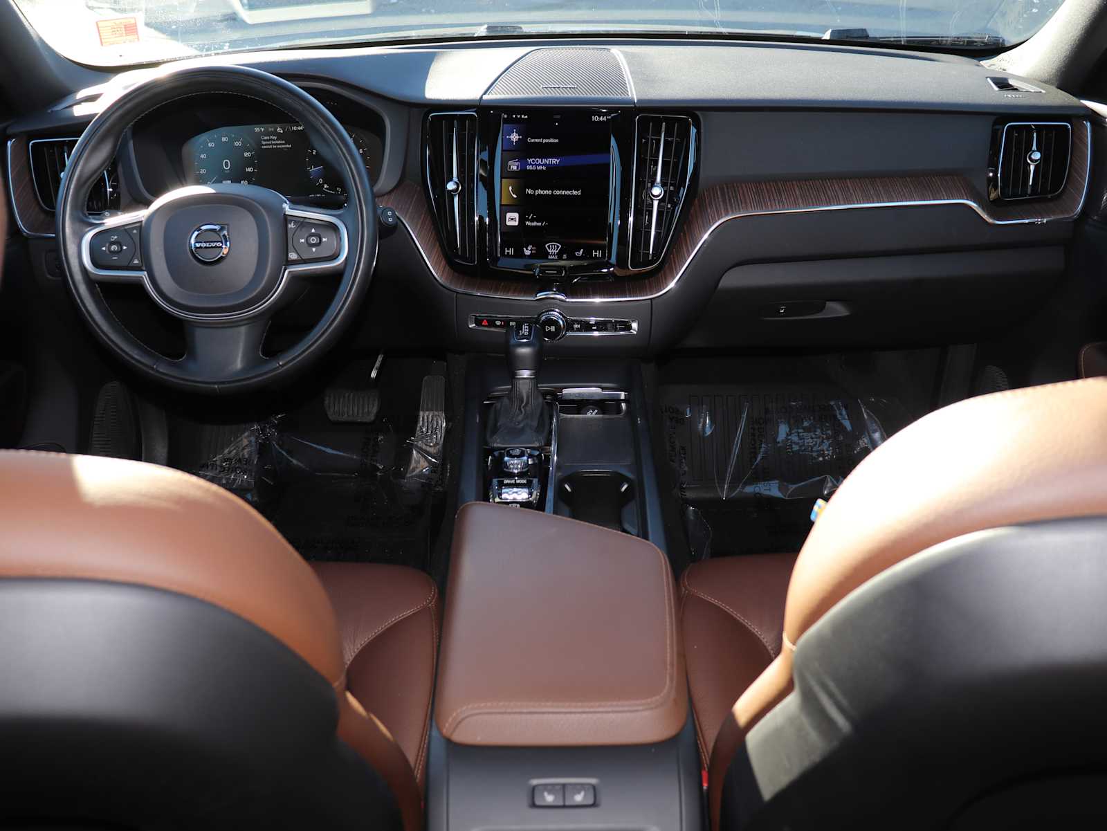 Thumbnail: 2021 Volvo XC60 - 28