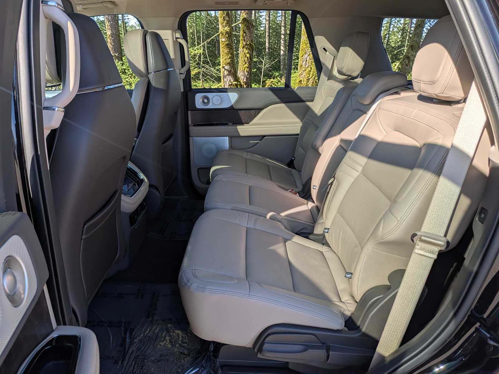Thumbnail: 2023 Lincoln Navigator - 15