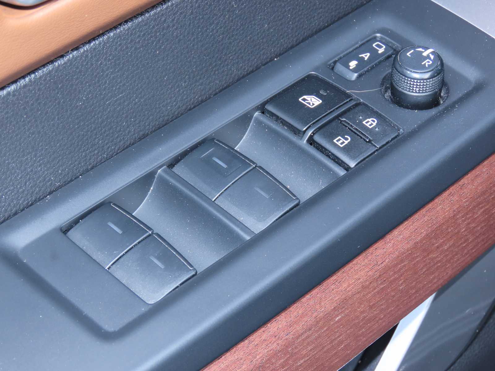 Thumbnail: 2023 Toyota Tundra - 22