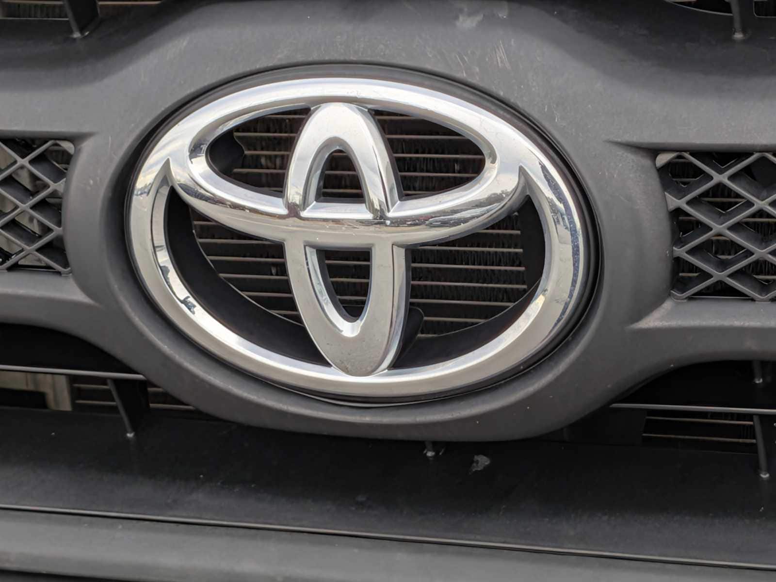Thumbnail: 2014 Toyota Tacoma - 11