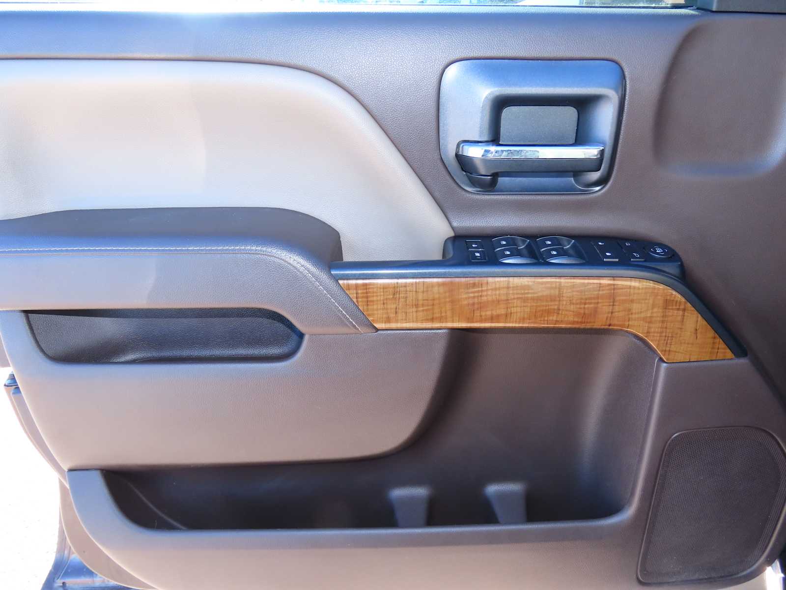 Thumbnail: 2016 GMC Sierra 2500 - 18