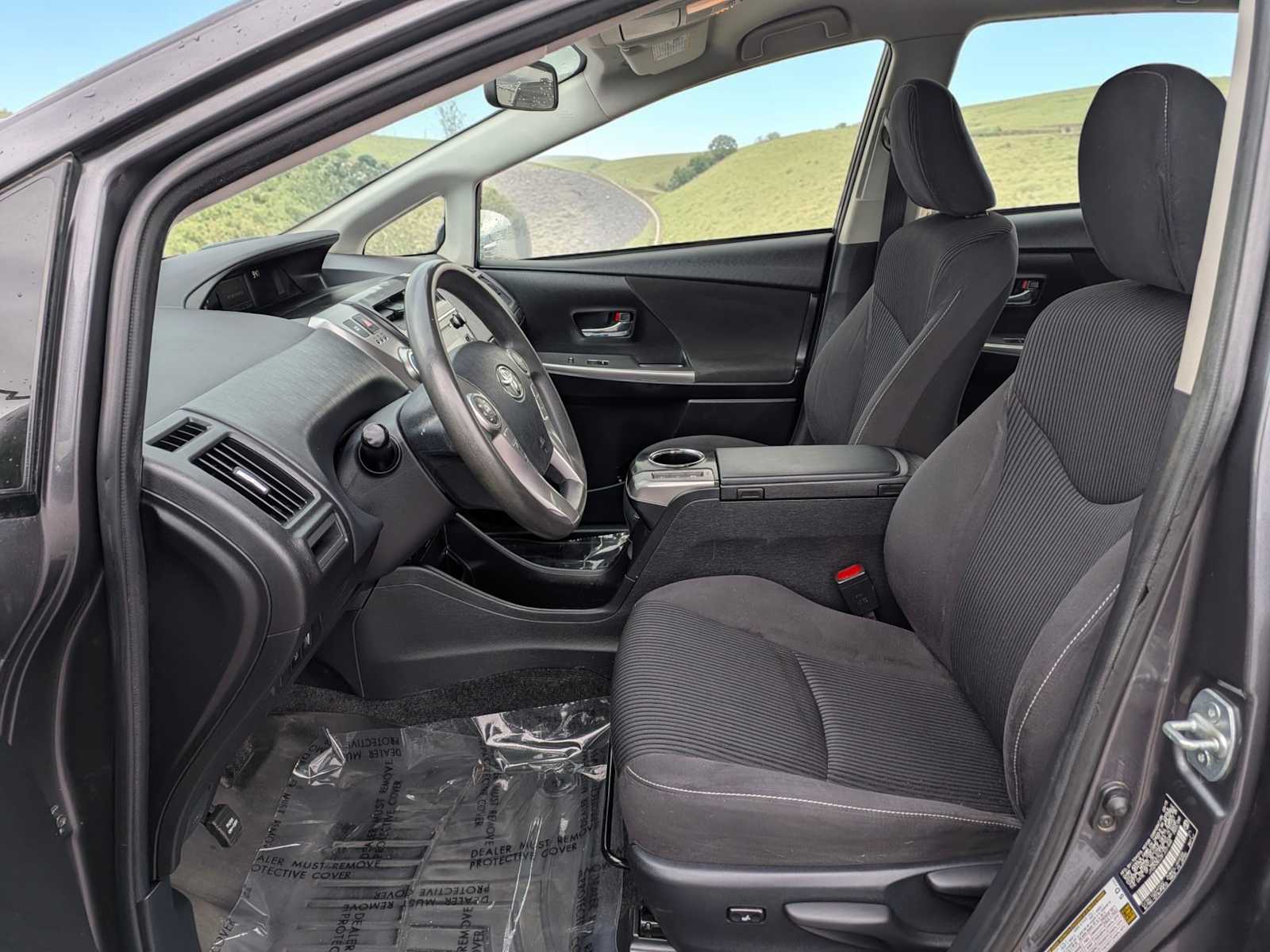 Thumbnail: 2015 Toyota Prius v - 14