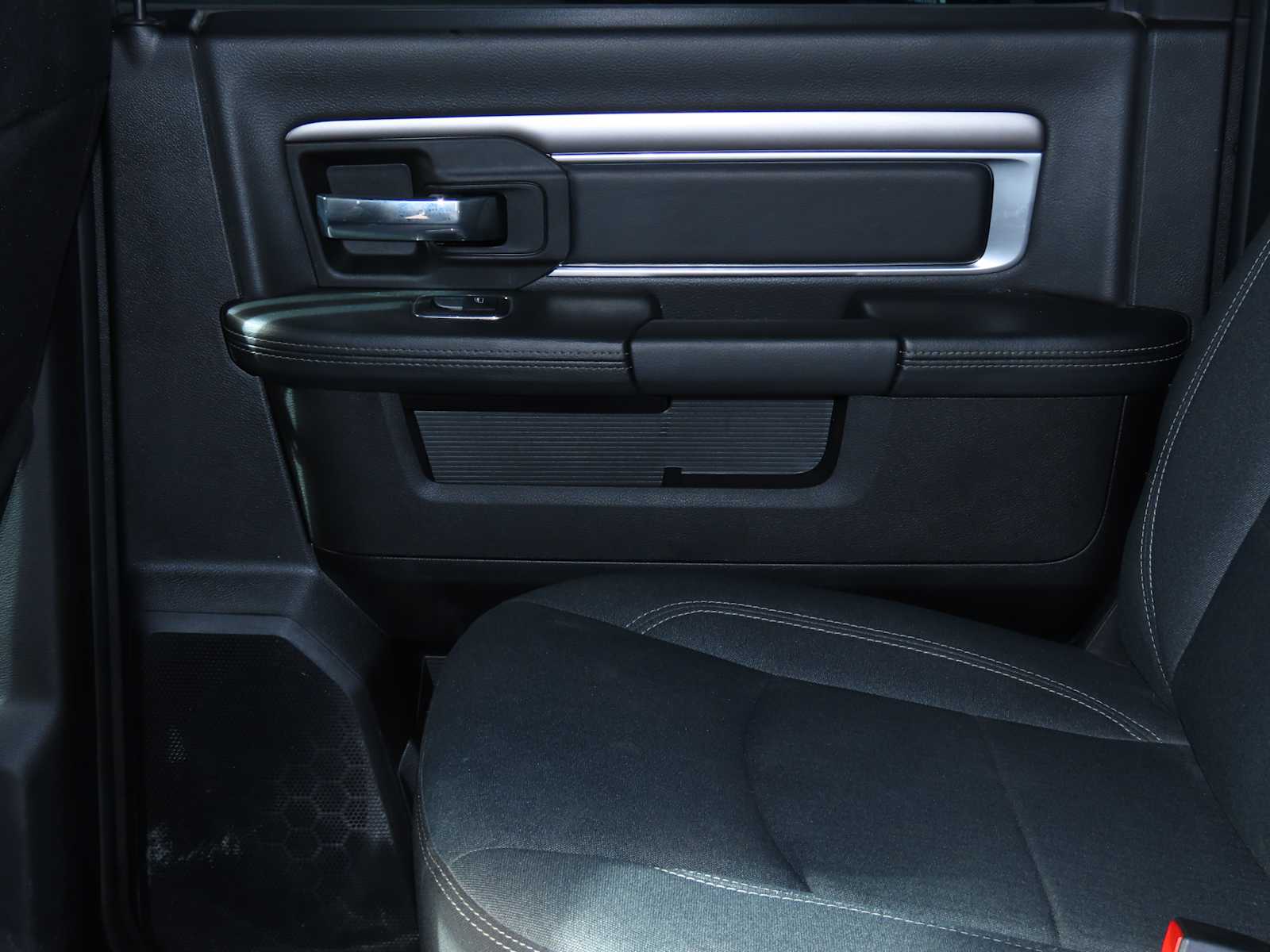 Thumbnail: 2024 RAM 1500 Classic - 19