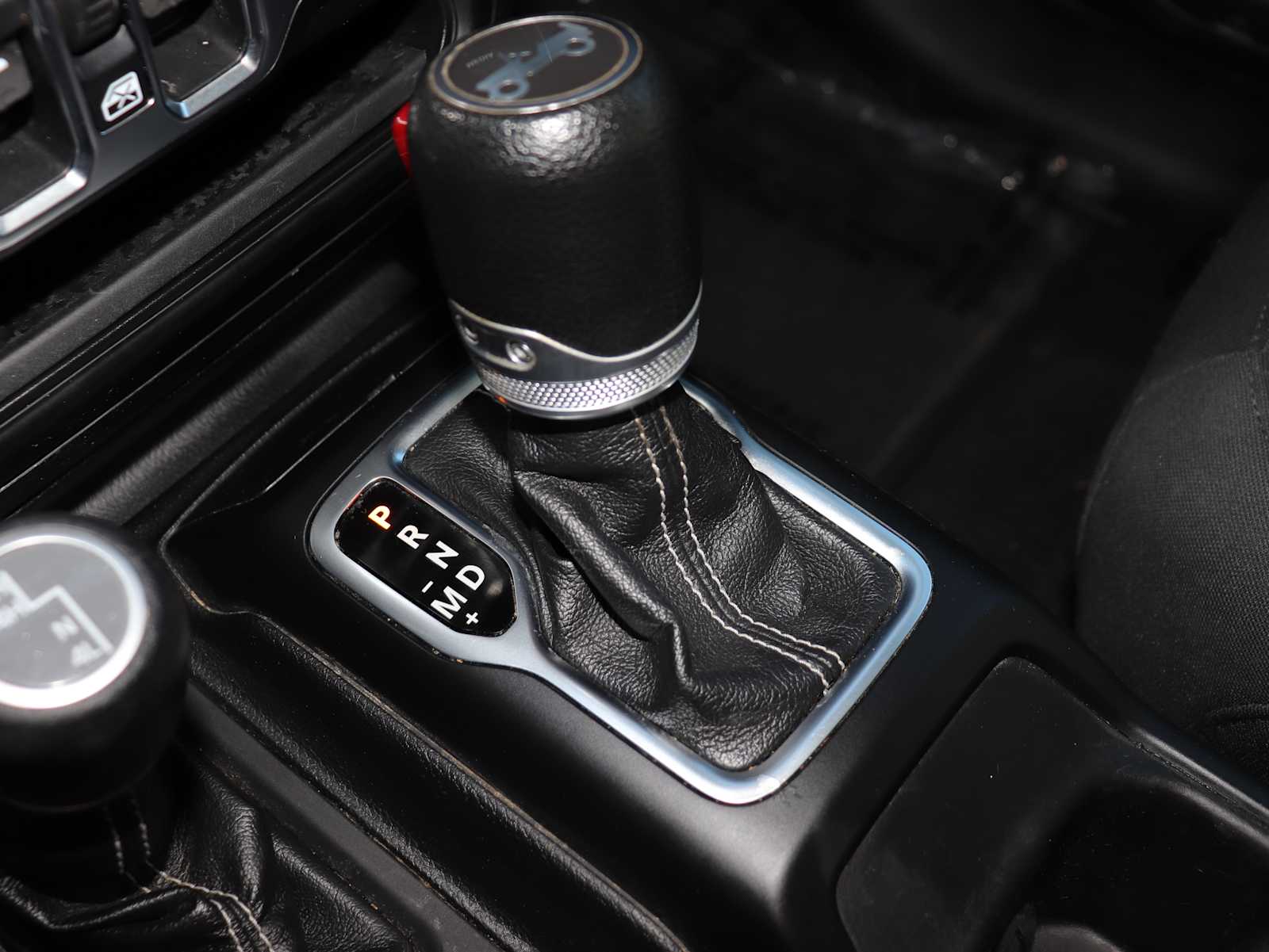 Thumbnail: 2020 Jeep Wrangler - 33