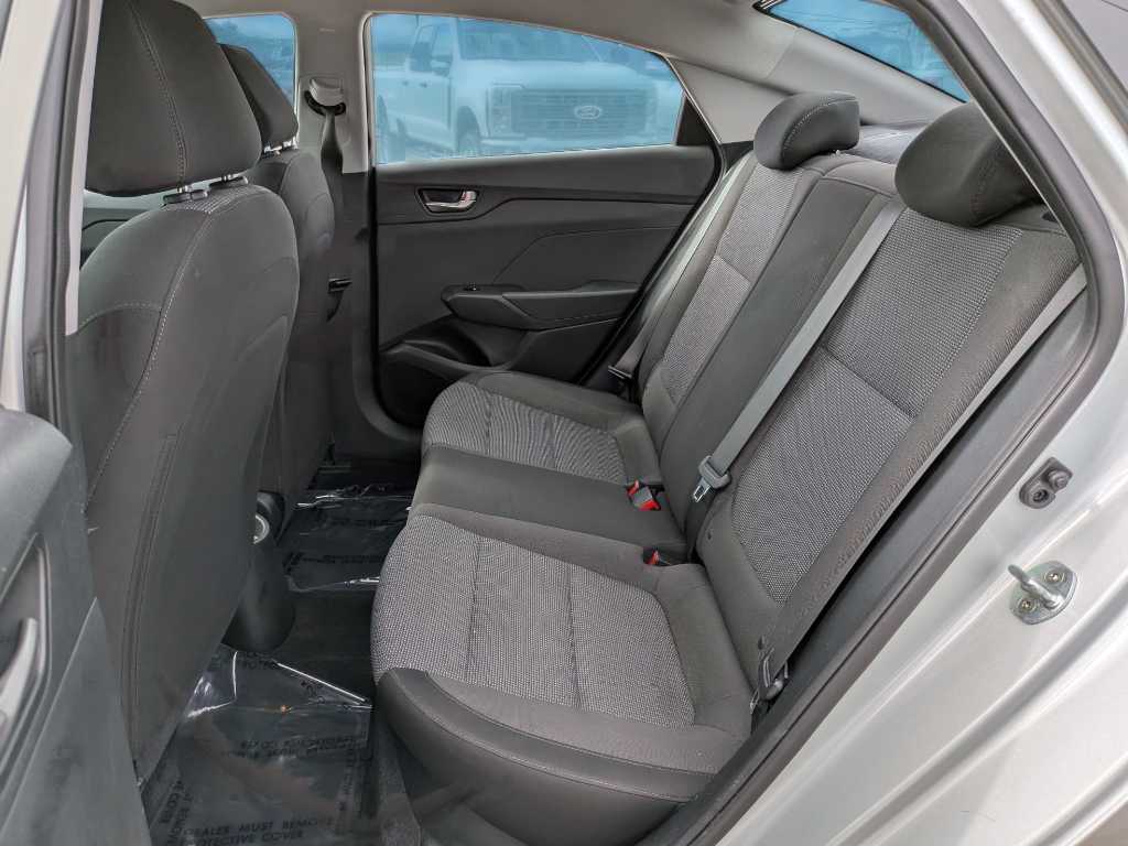2019 Hyundai Accent SE 21