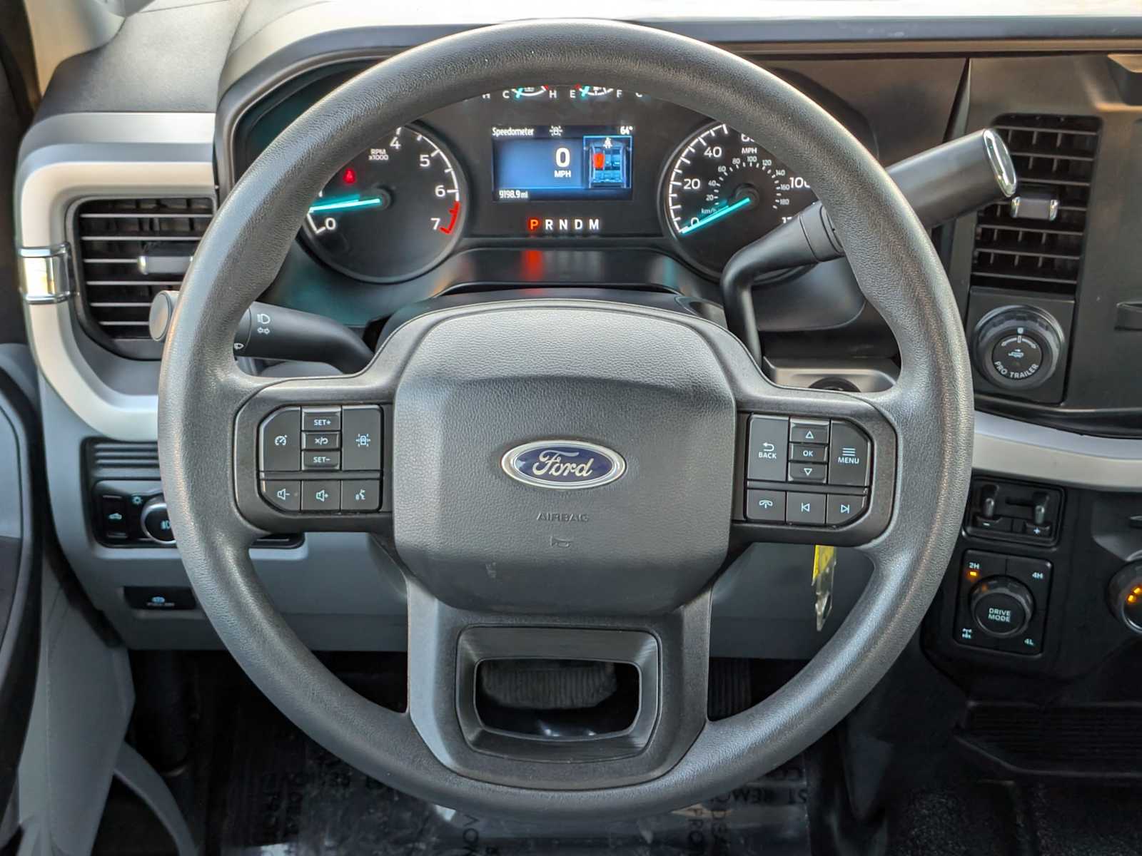 2023 Ford Econoline E-350 33