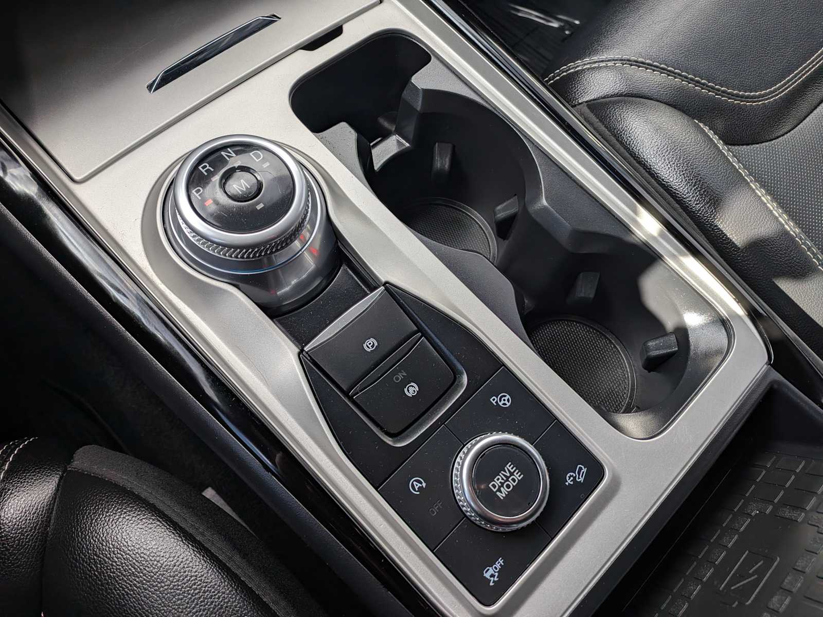 Thumbnail: 2022 Ford Explorer - 30