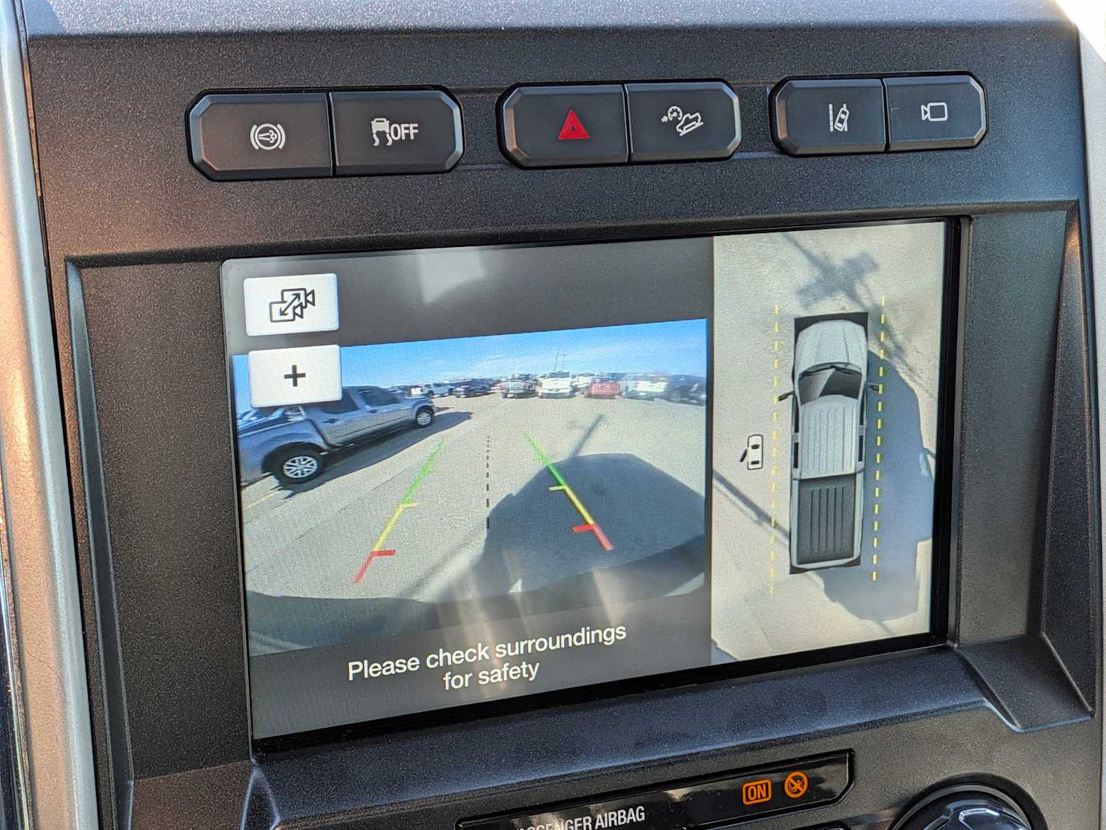 Thumbnail: 2017 Ford Econoline - 33