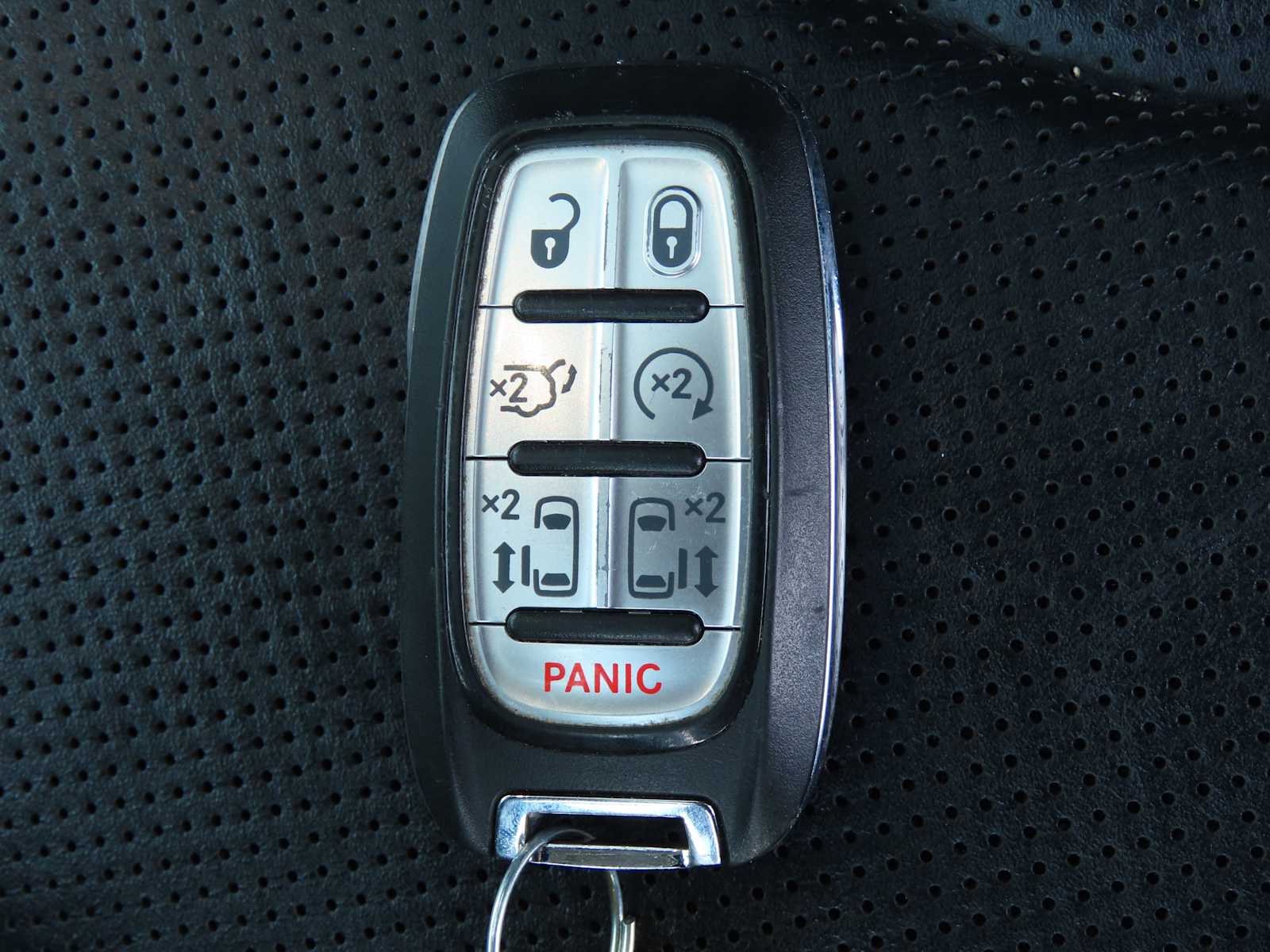 Thumbnail: 2023 Chrysler Pacifica - 35