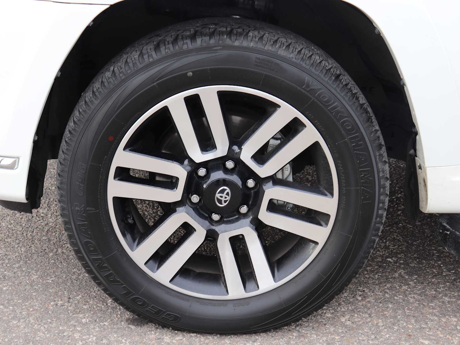 Thumbnail: 2022 Toyota 4Runner - 14