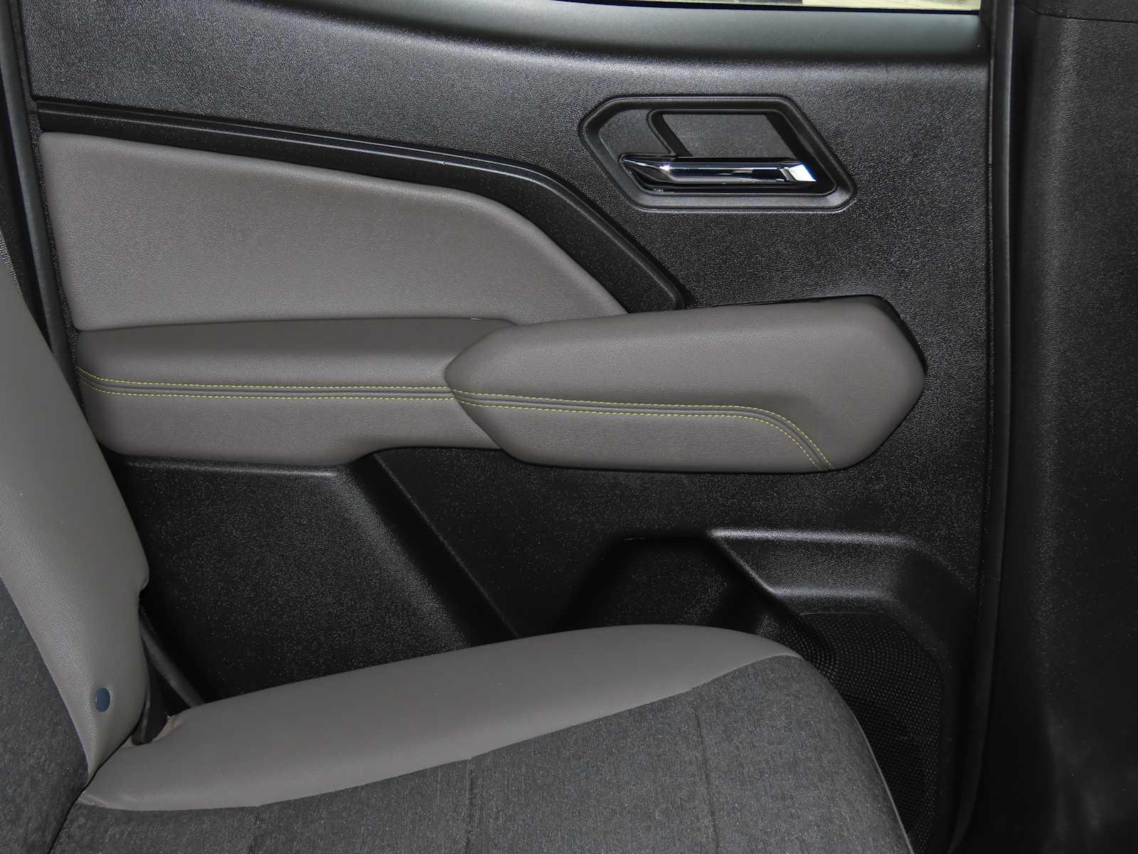 Thumbnail: 2024 Chevrolet Colorado - 23