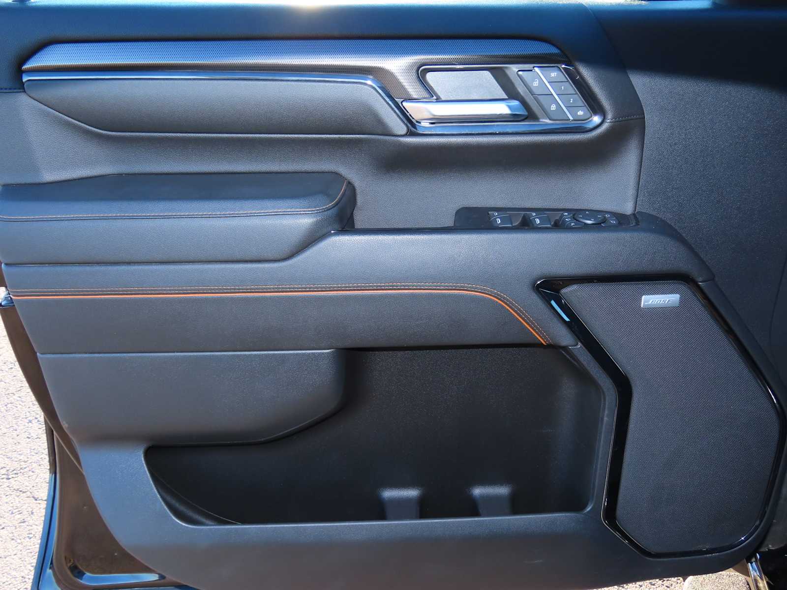 Thumbnail: 2024 GMC Sierra 2500 - 17