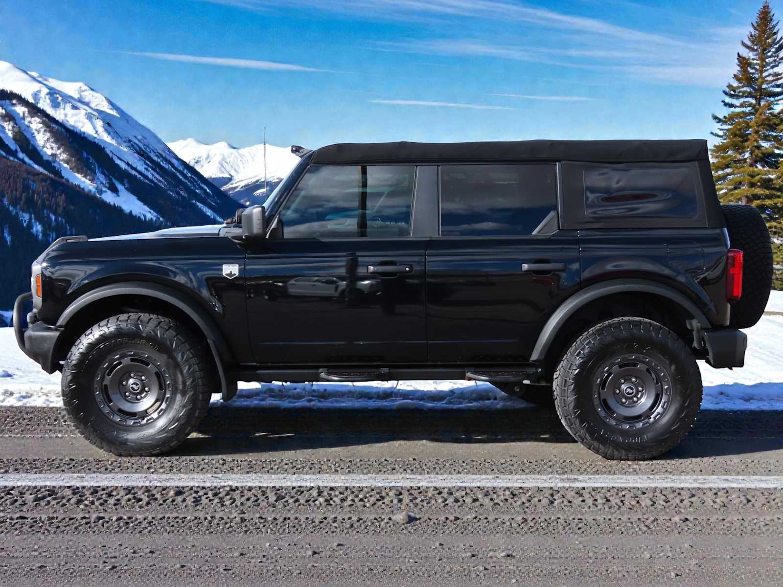 Thumbnail: 2022 Ford Bronco - 3