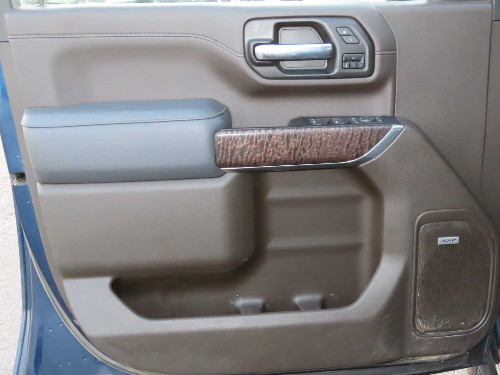 Thumbnail: 2022 GMC Sierra 3500 - 17