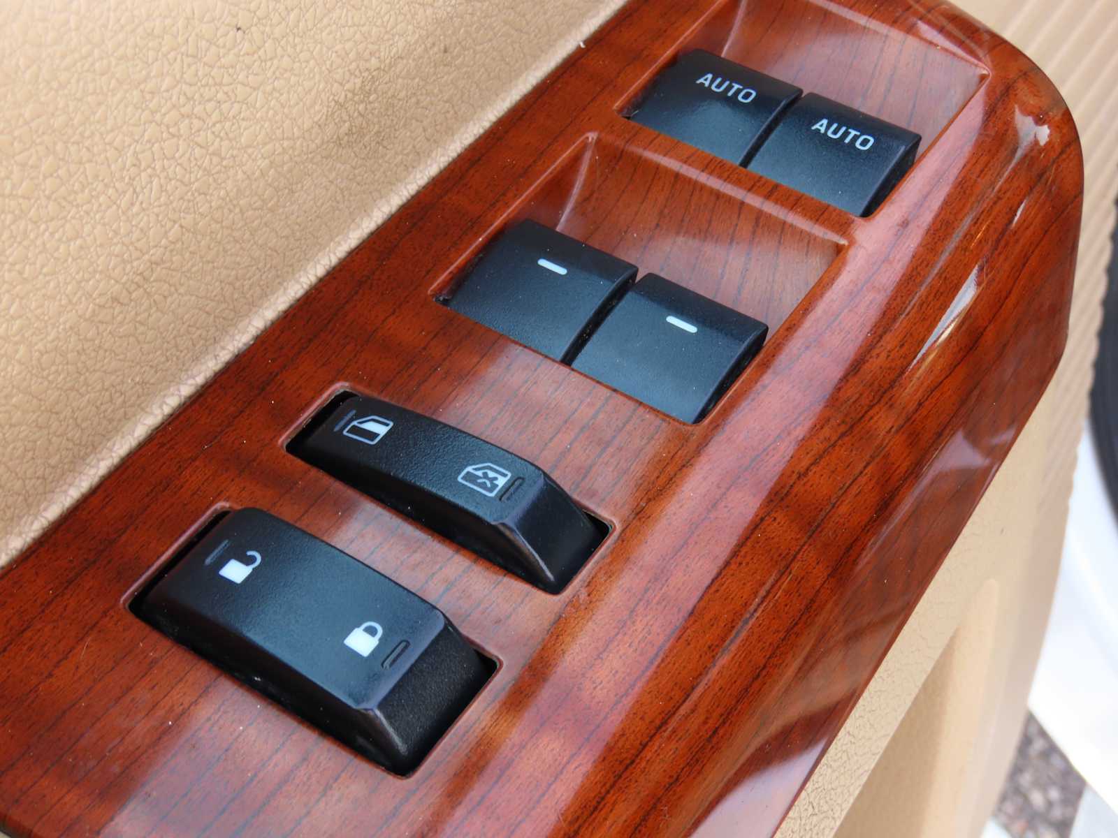 Thumbnail: 2015 Ford Econoline - 23