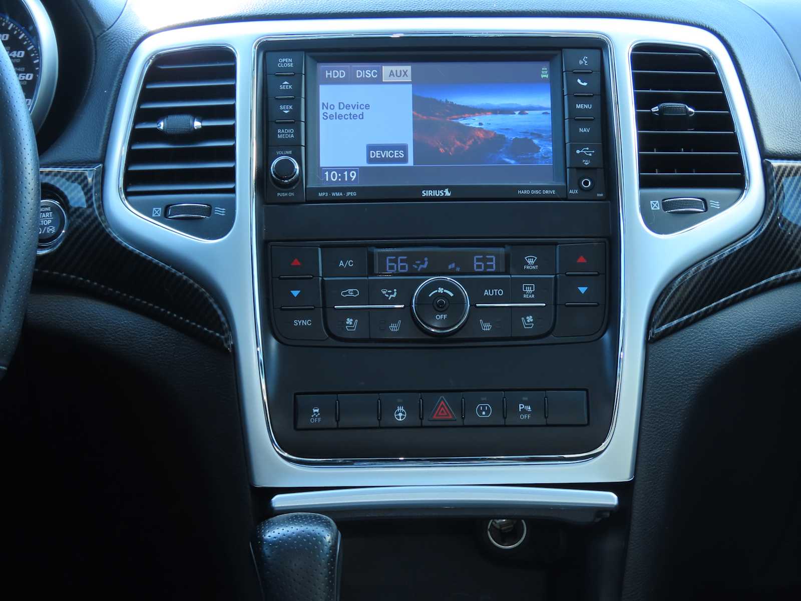 Thumbnail: 2013 Jeep Grand Cherokee - 33