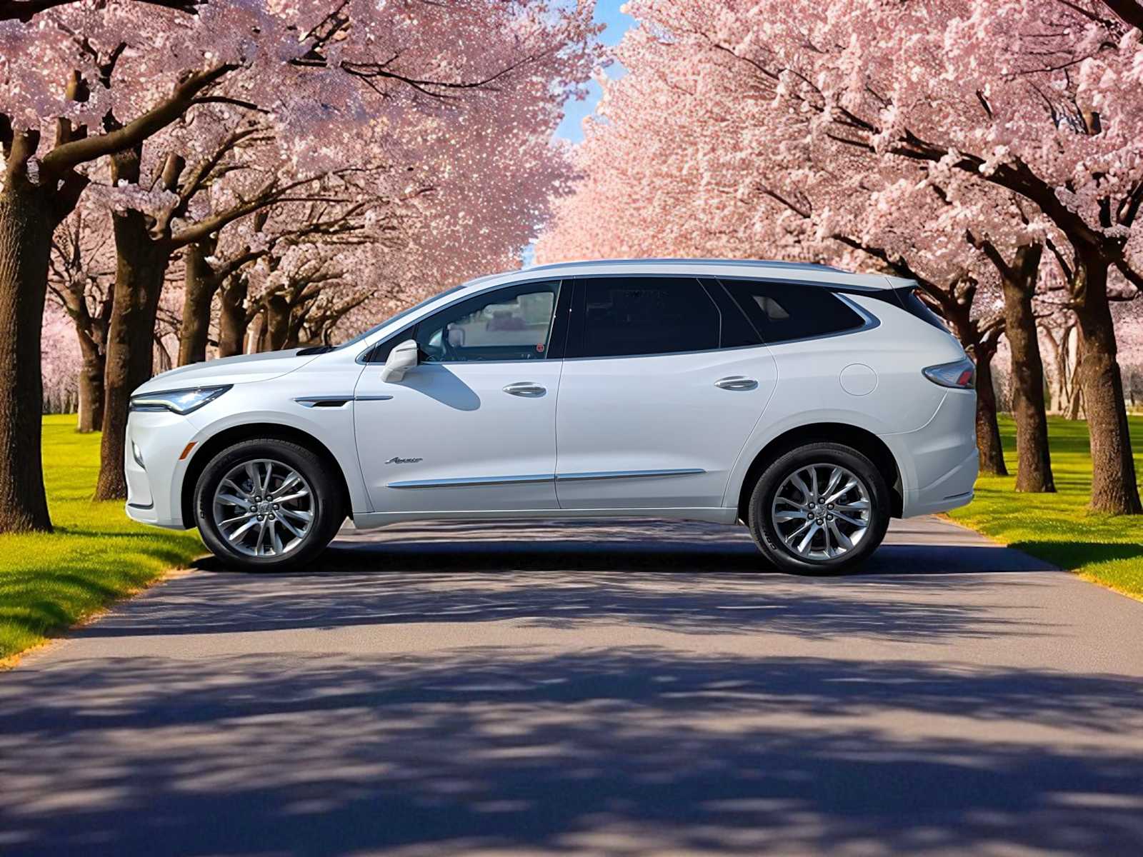 2023 Buick Enclave Avenir photo 2