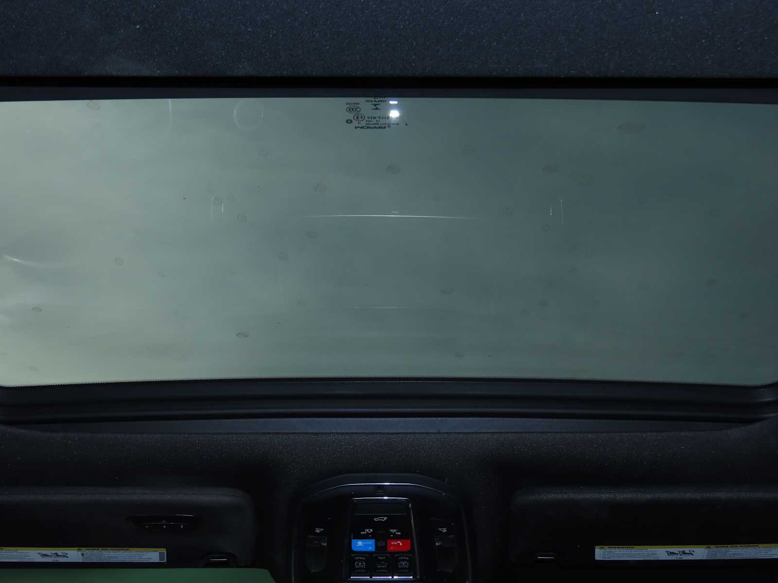 Thumbnail: 2022 Jeep Wagoneer - 29