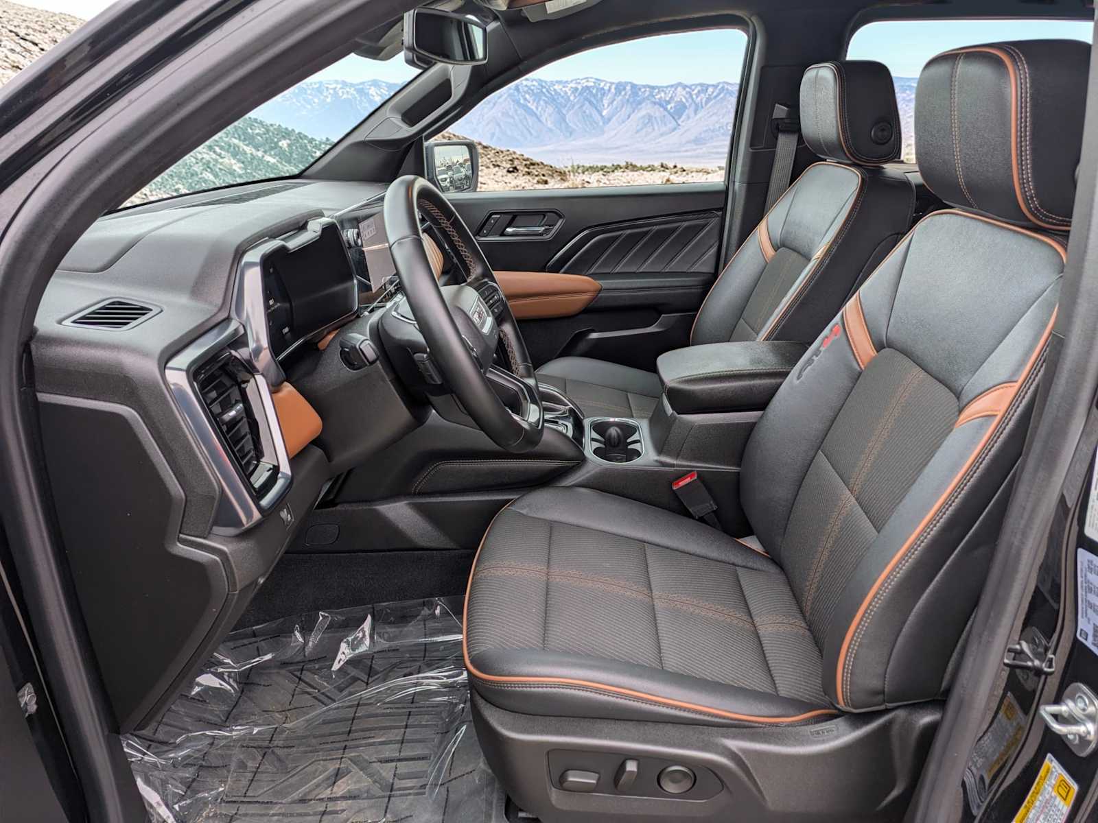 Thumbnail: 2024 GMC Canyon - 15