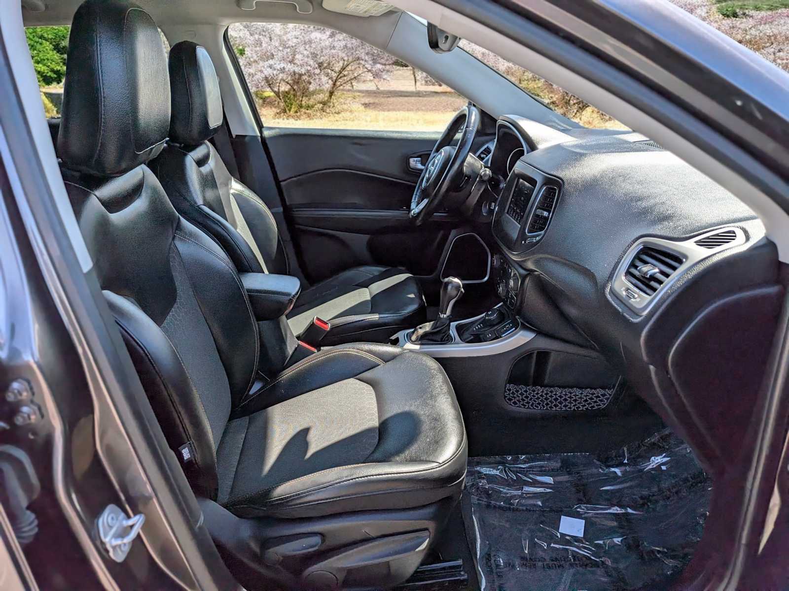 Thumbnail: 2018 Jeep Compass - 19