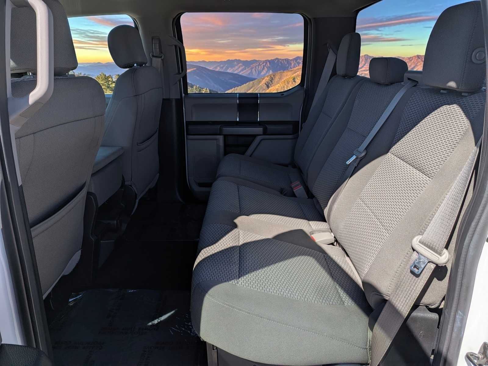 Thumbnail: 2018 Ford Econoline - 16