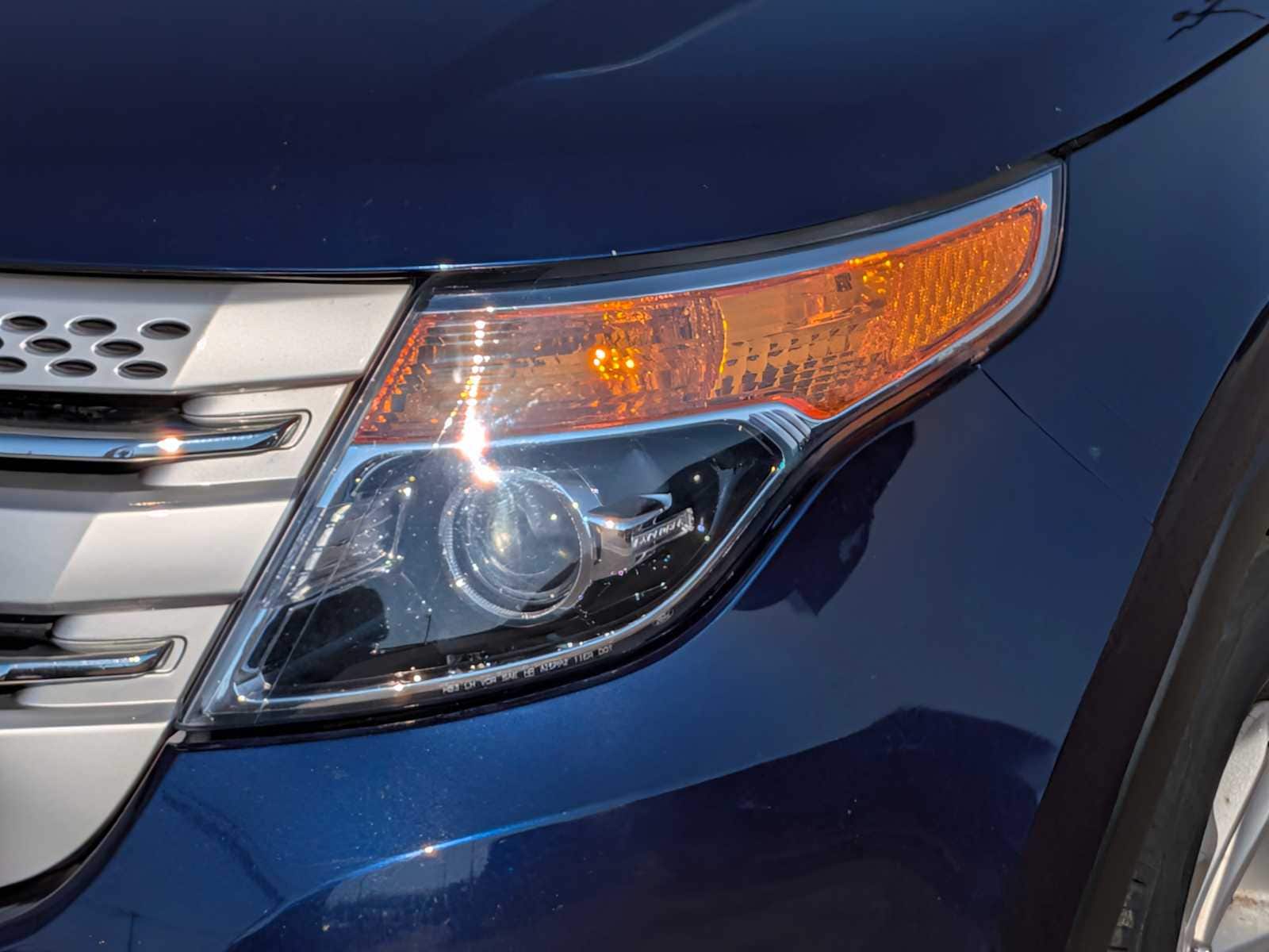 Thumbnail: 2011 Ford Explorer - 10