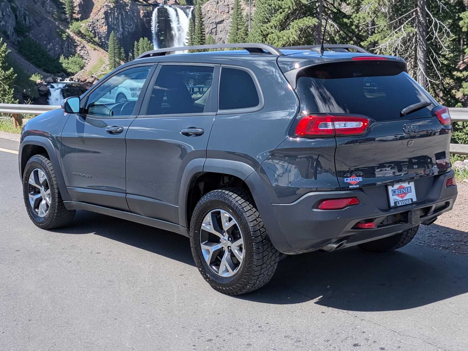 Thumbnail: 2017 Jeep Cherokee - 4