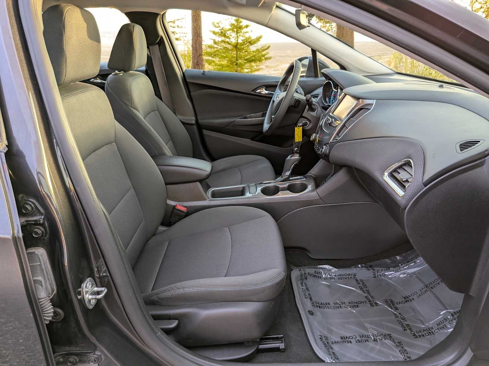 Thumbnail: 2017 Chevrolet Cruze - 25