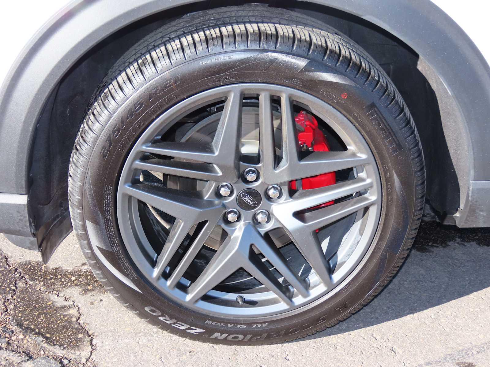 Thumbnail: 2025 Ford Explorer - 12