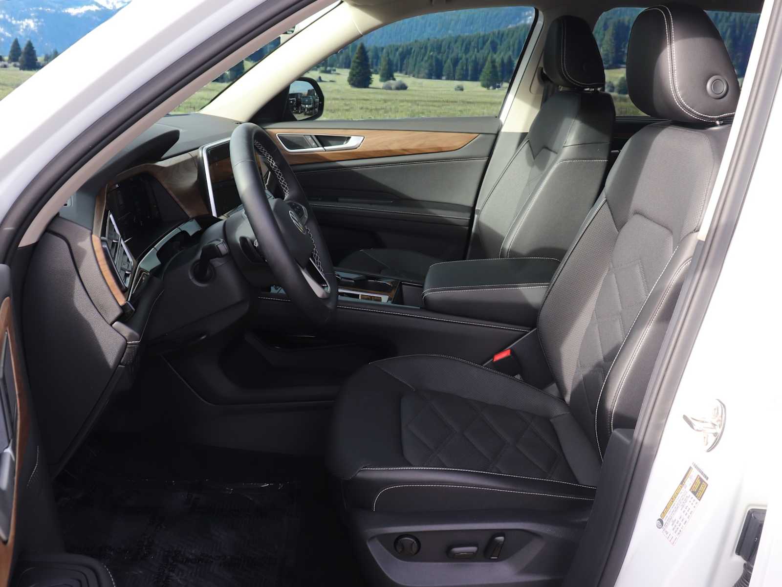 Thumbnail: 2025 Volkswagen Atlas - 18