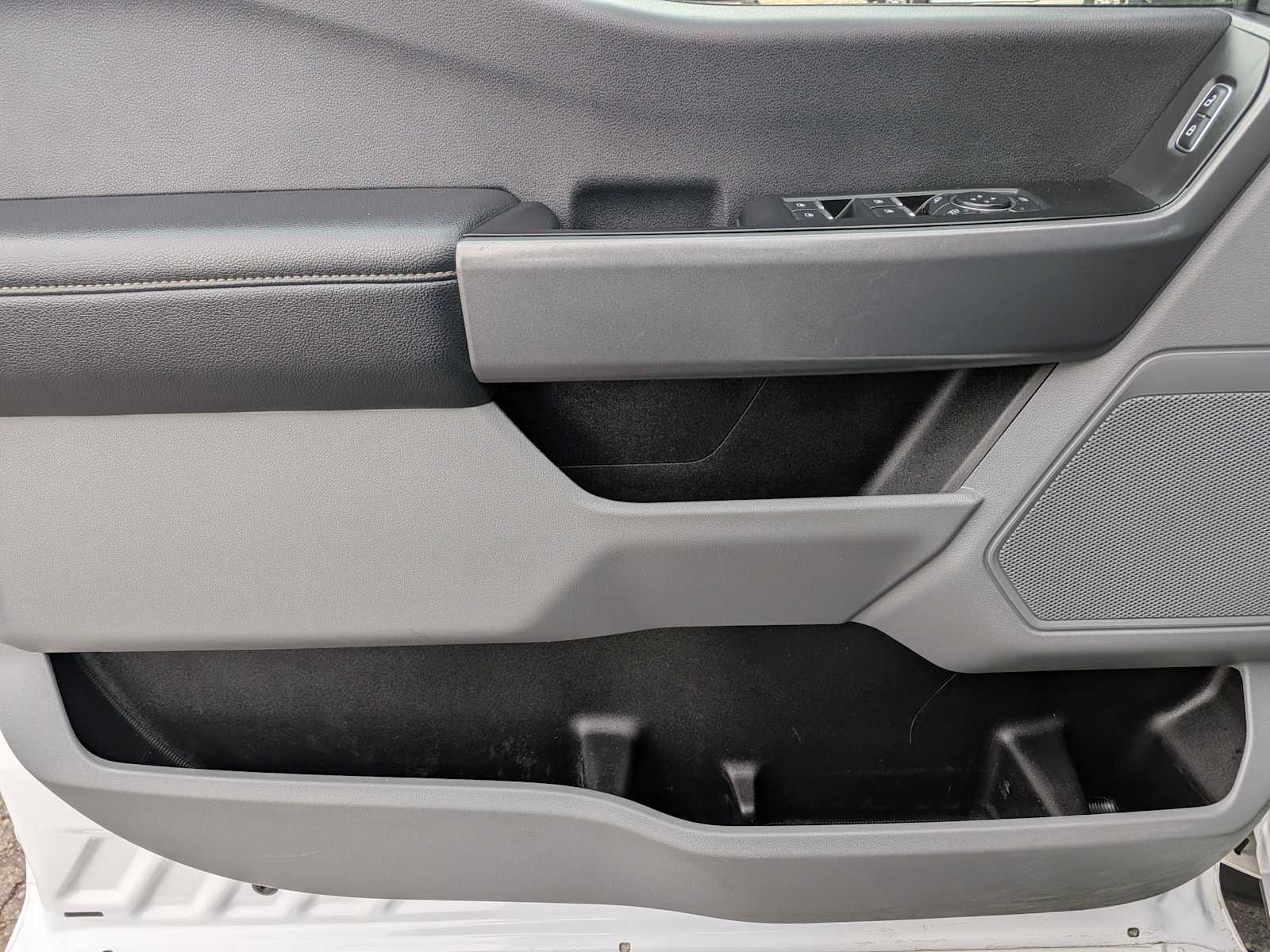 Thumbnail: 2023 Ford Econoline - 18