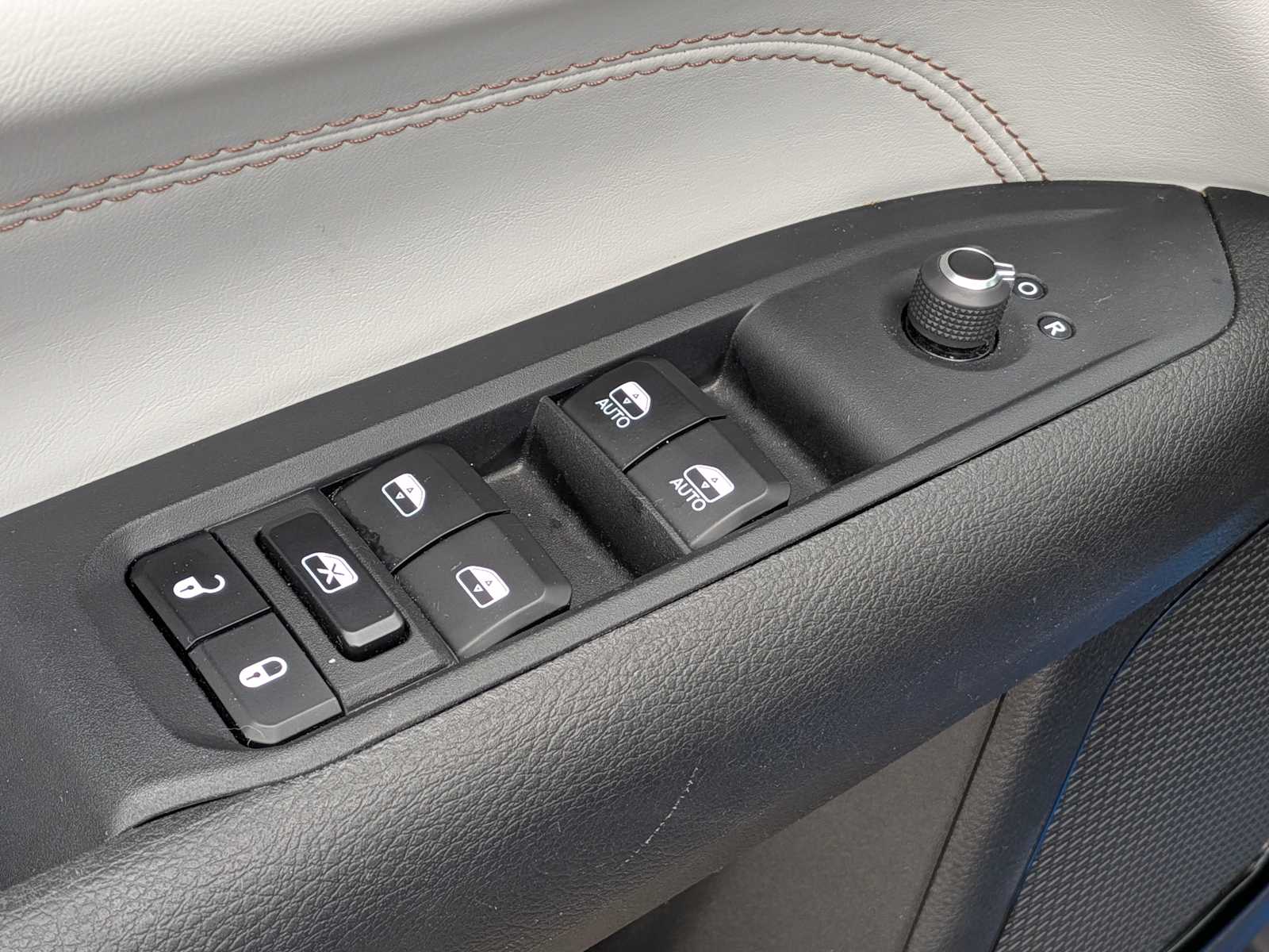 Thumbnail: 2025 Jeep Compass - 17