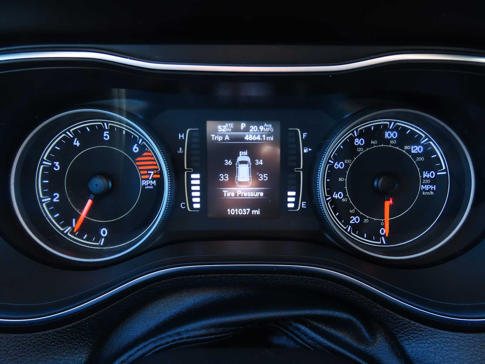 Thumbnail: 2019 Jeep Cherokee - 31