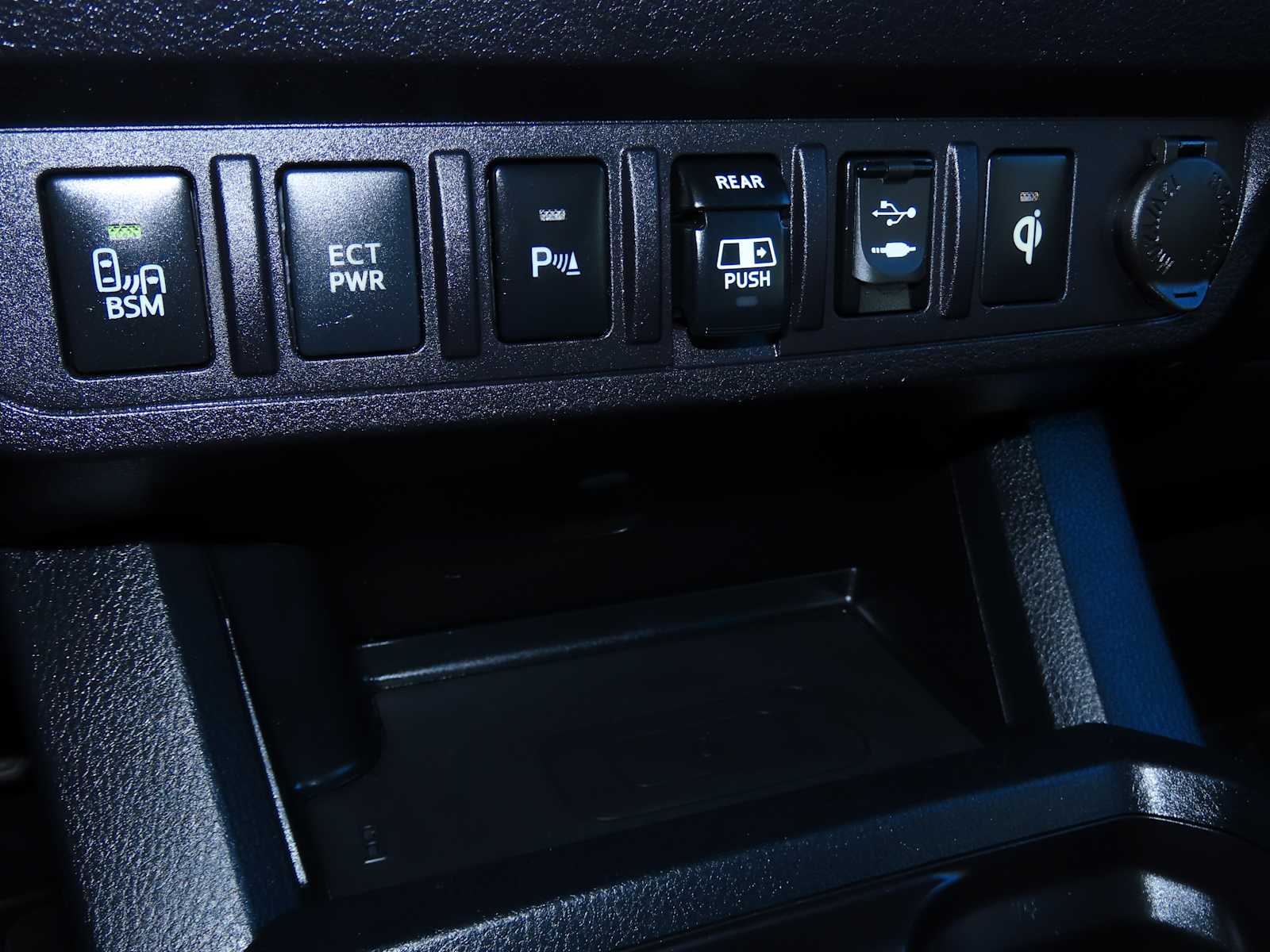 Thumbnail: 2019 Toyota Tacoma - 30