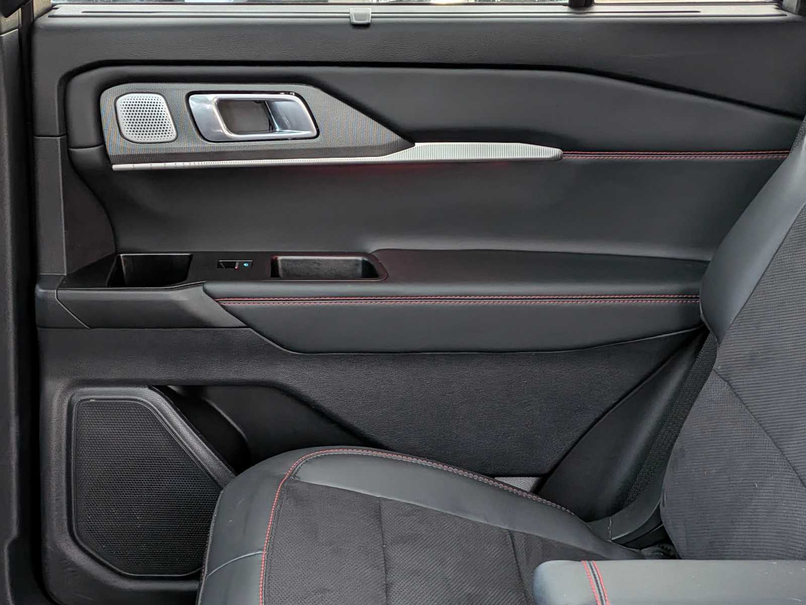 Thumbnail: 2025 Ford Explorer - 18