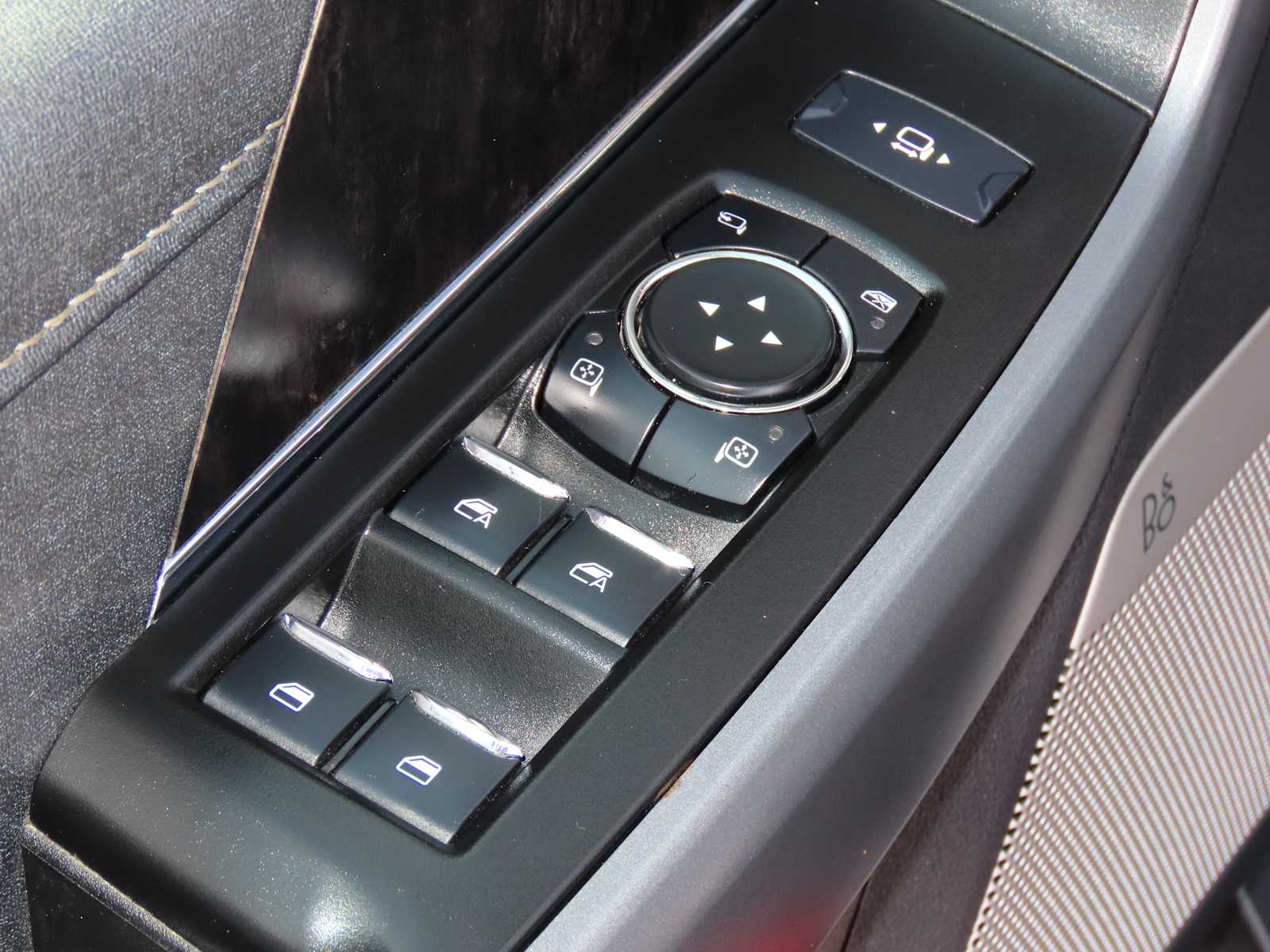 Thumbnail: 2023 Ford Econoline - 20