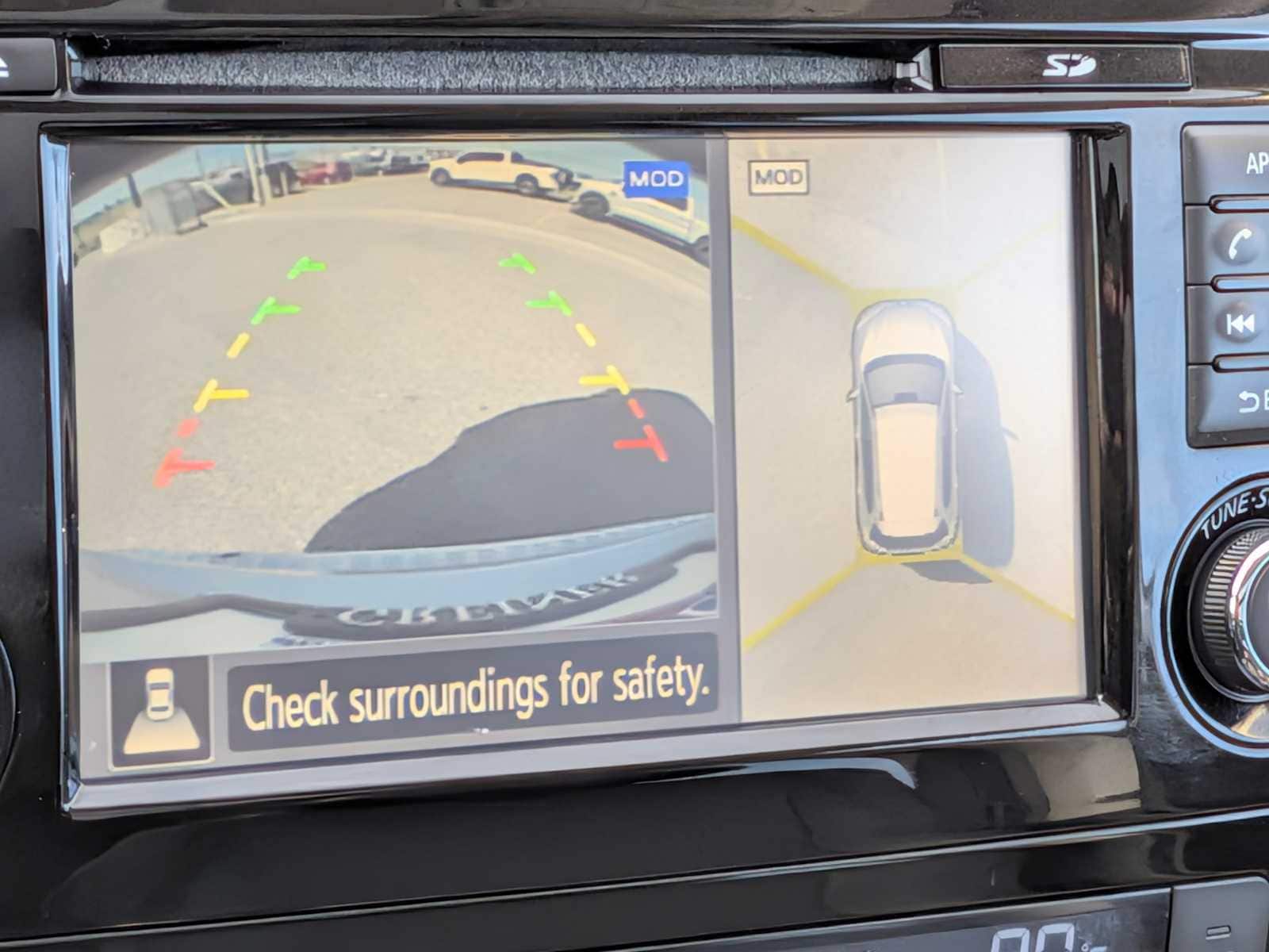 Thumbnail: 2015 Nissan Rogue - 30