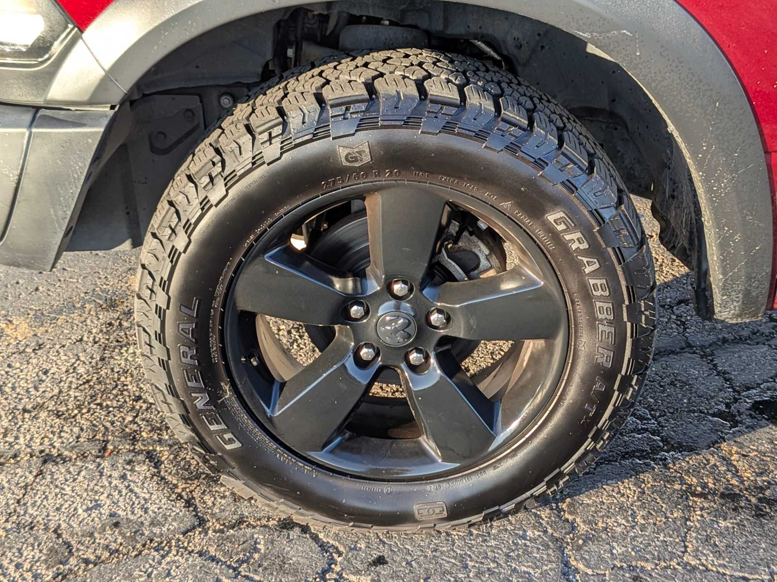 Thumbnail: 2019 RAM 1500 Classic - 17