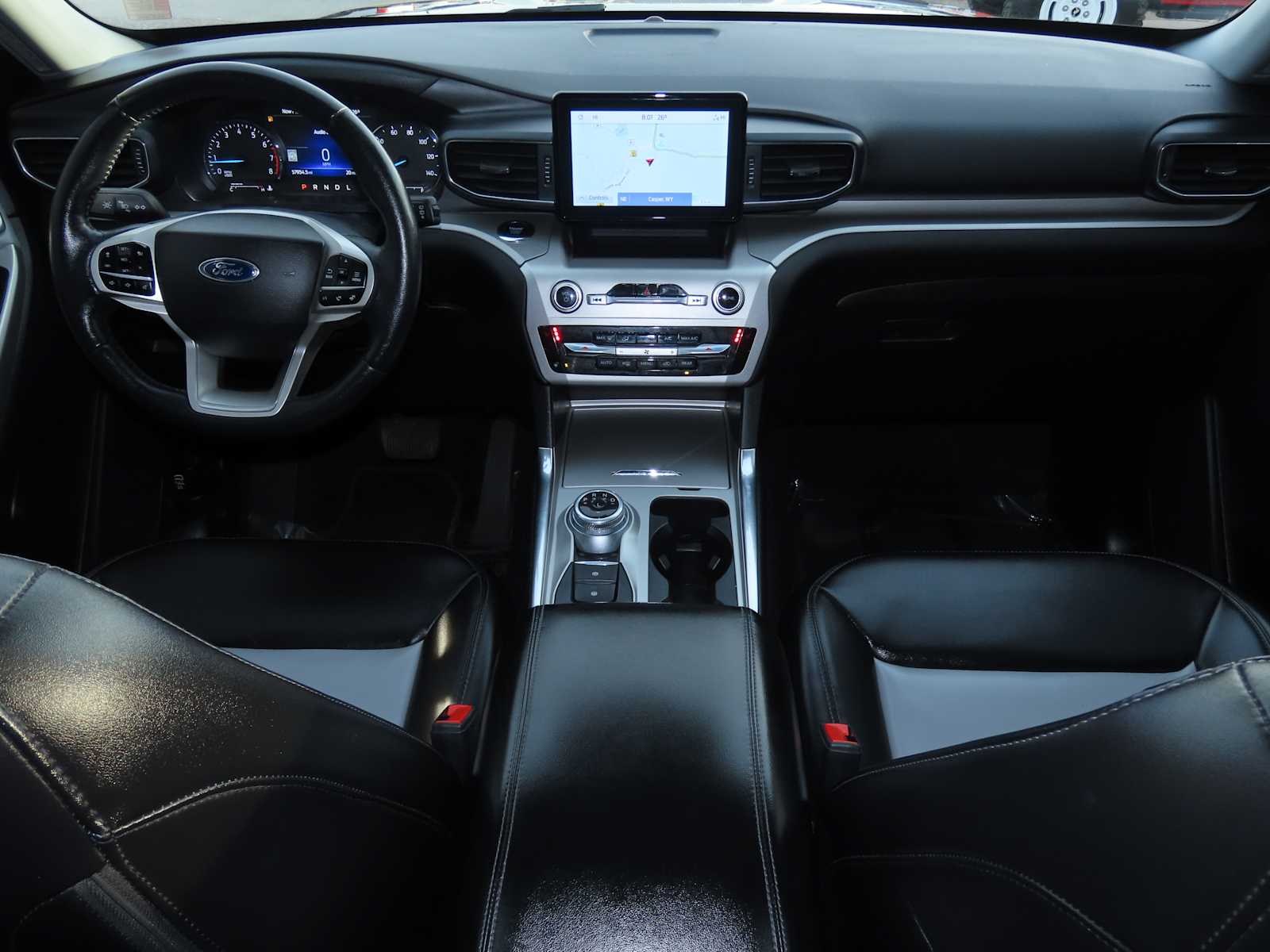 Thumbnail: 2022 Ford Explorer - 32