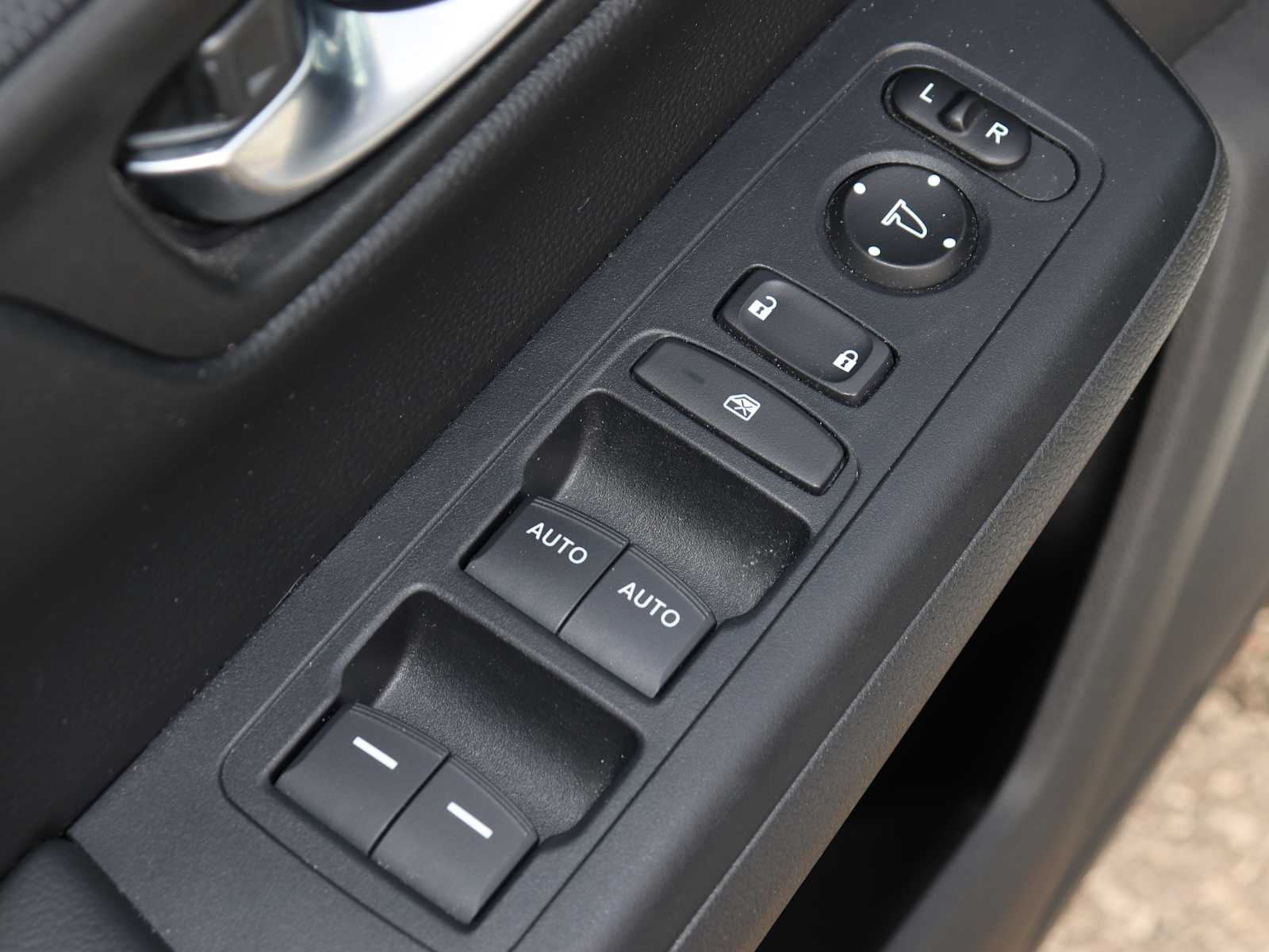 Thumbnail: 2023 Honda CR-V - 14