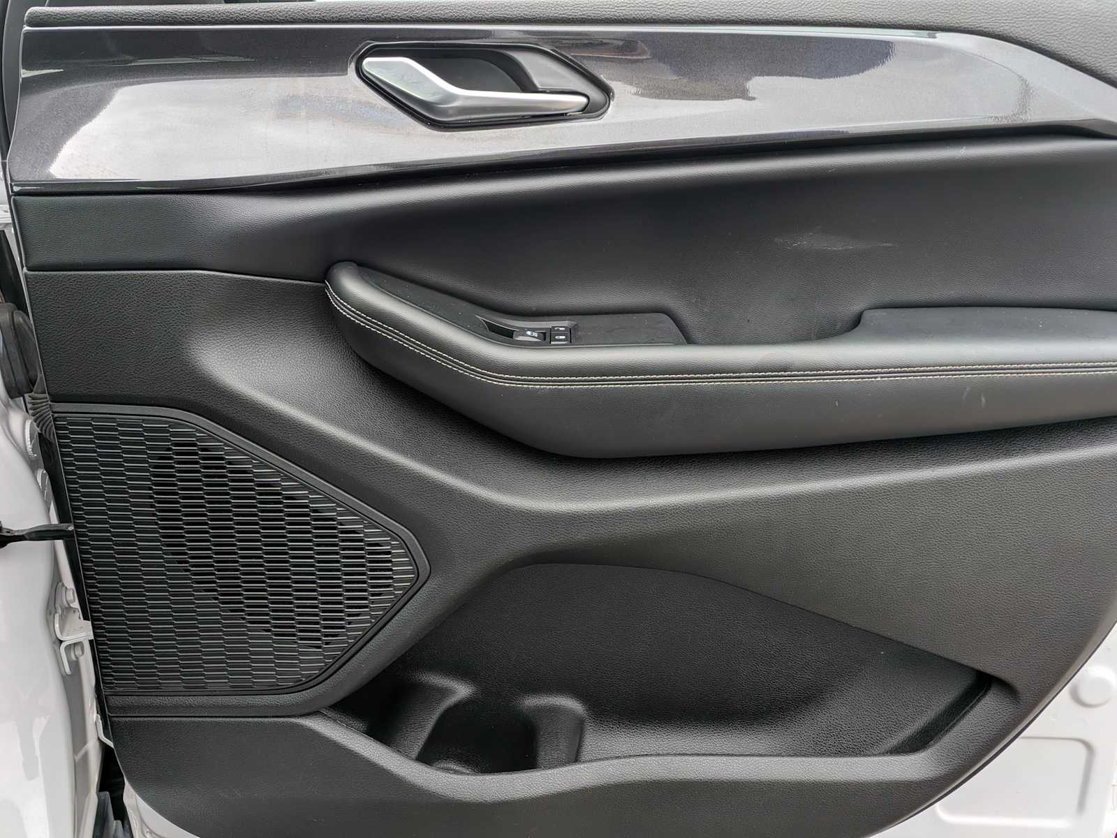 Thumbnail: 2023 Jeep Grand Cherokee - 22